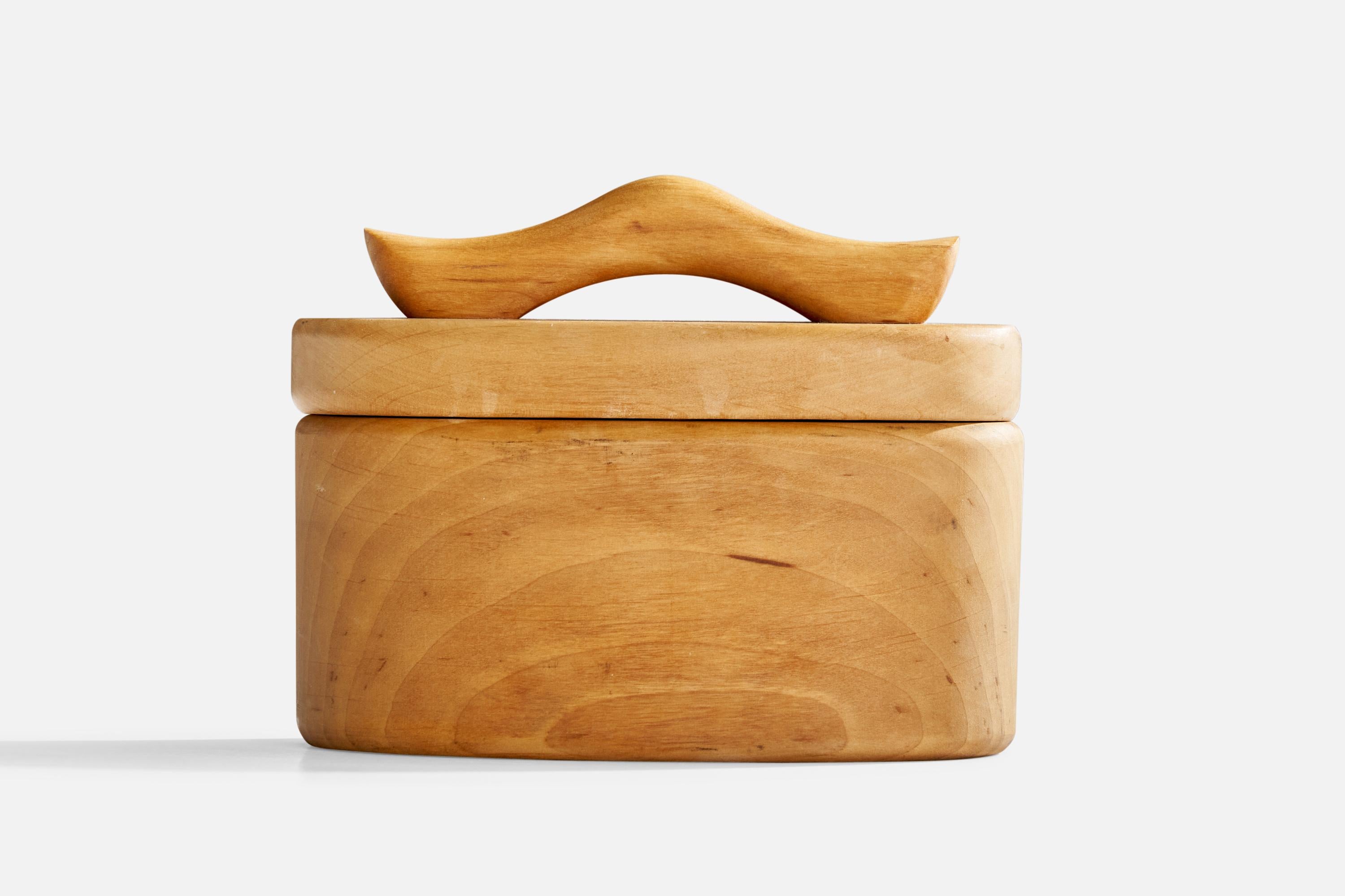 Bänsteboa, Lidded Box, Wood, Sweden, 1970s In Good Condition For Sale In High Point, NC