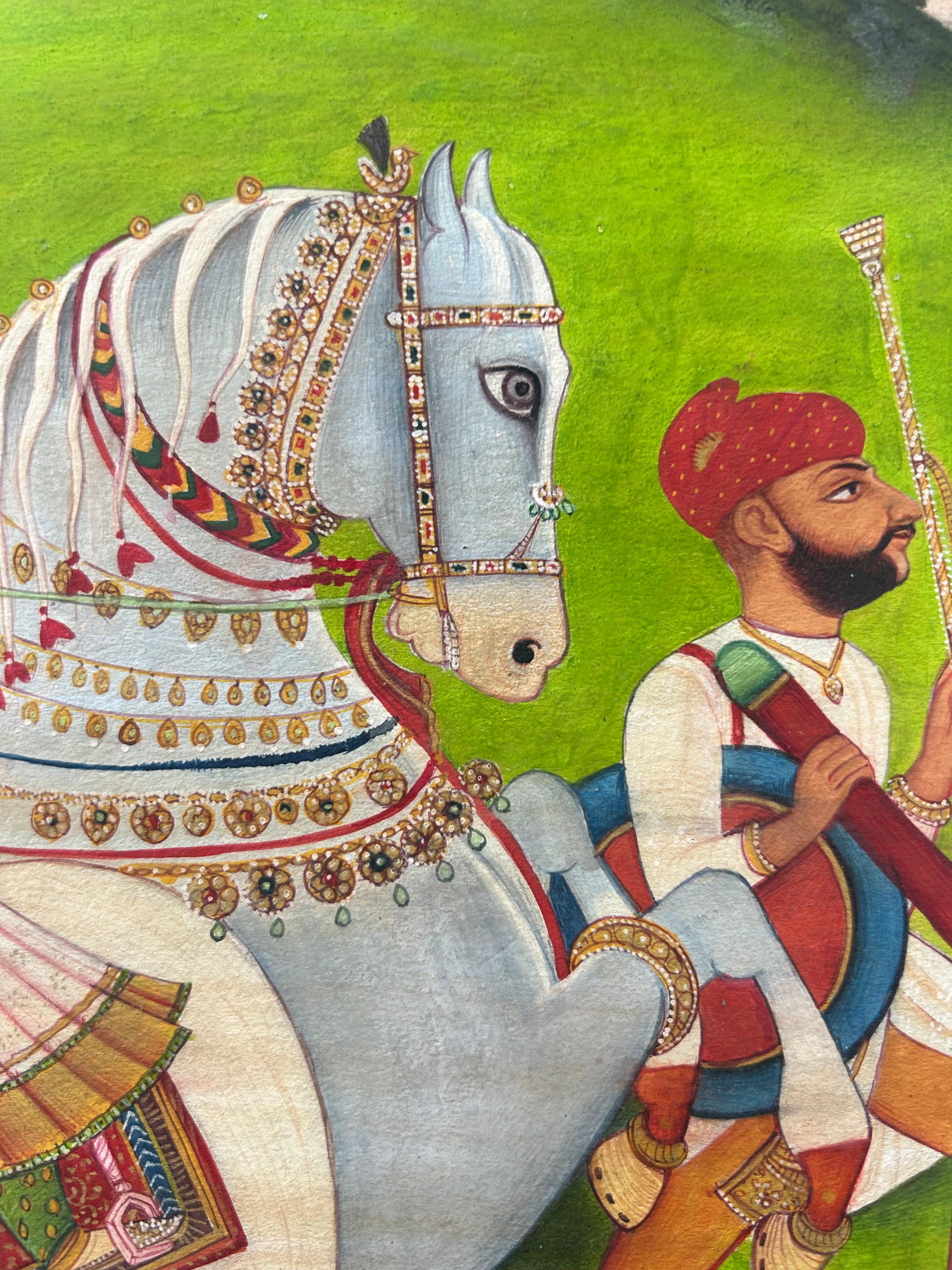 Pintura india en miniatura Maharajá de Mewar a caballo Artista de la Corte India Maestro - Figurative Painting Marrón de Banwari Lal Jangid