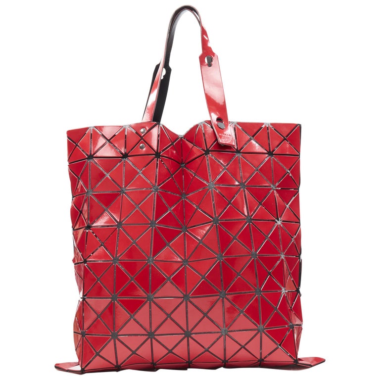 BAO BAO ISSEY MIYAKE Prism red PVC geometric mesh leather handle tote ...