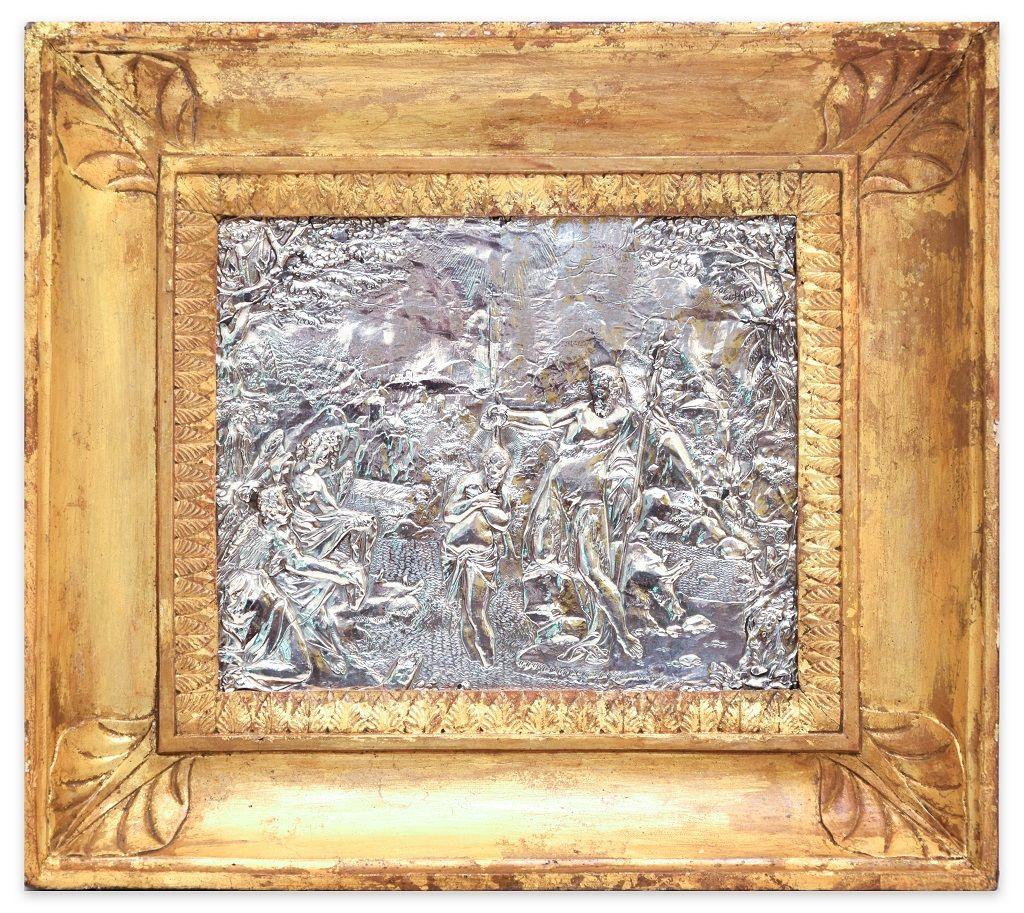 Dieses silberne Flachrelief ist ein originelles dekoratives Kunstwerk aus der Mitte des 17. Jahrhunderts.

Das Werk ist ein Originalrelief in Silber.

Ein goldener Rahmen ist im Lieferumfang enthalten (cm 28 x 31,5). 

Neuwertiger Zustand.