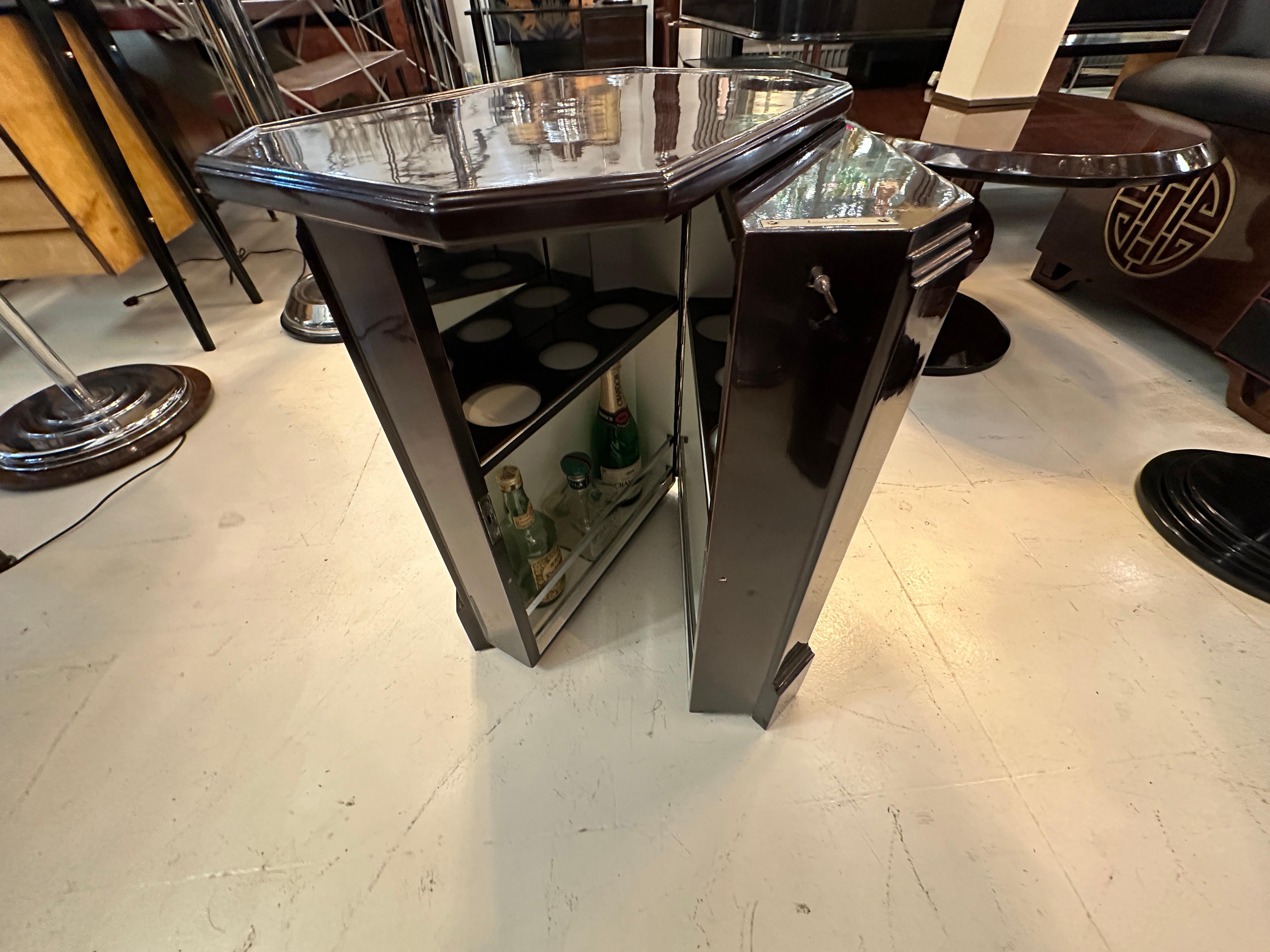 Bar, 1930 , Style: Art Deco, France In Good Condition For Sale In Ciudad Autónoma Buenos Aires, C