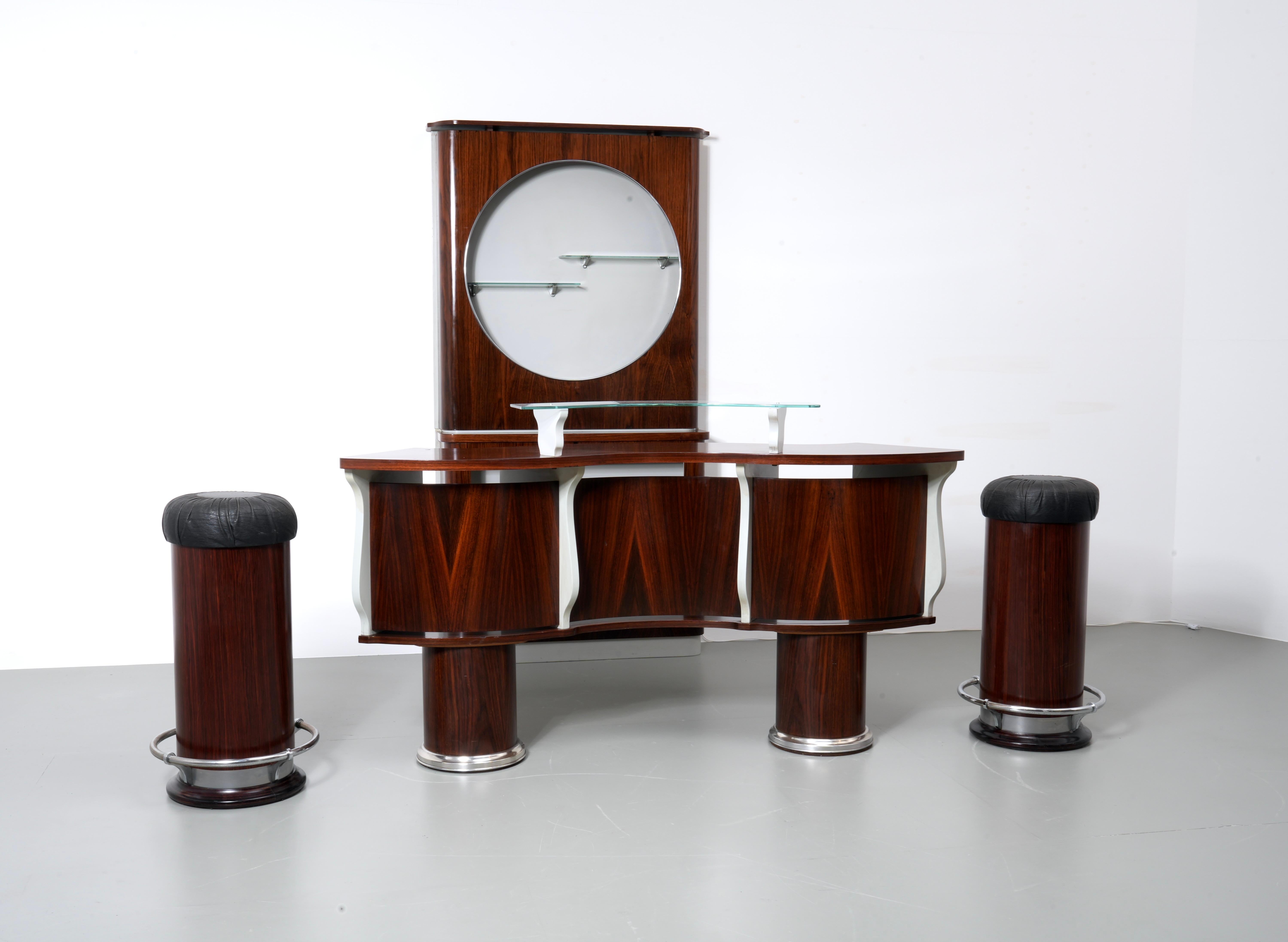  Bar- and Serving Cabinet and two Stools in Rosewood and Glass, Italy, 1960 5