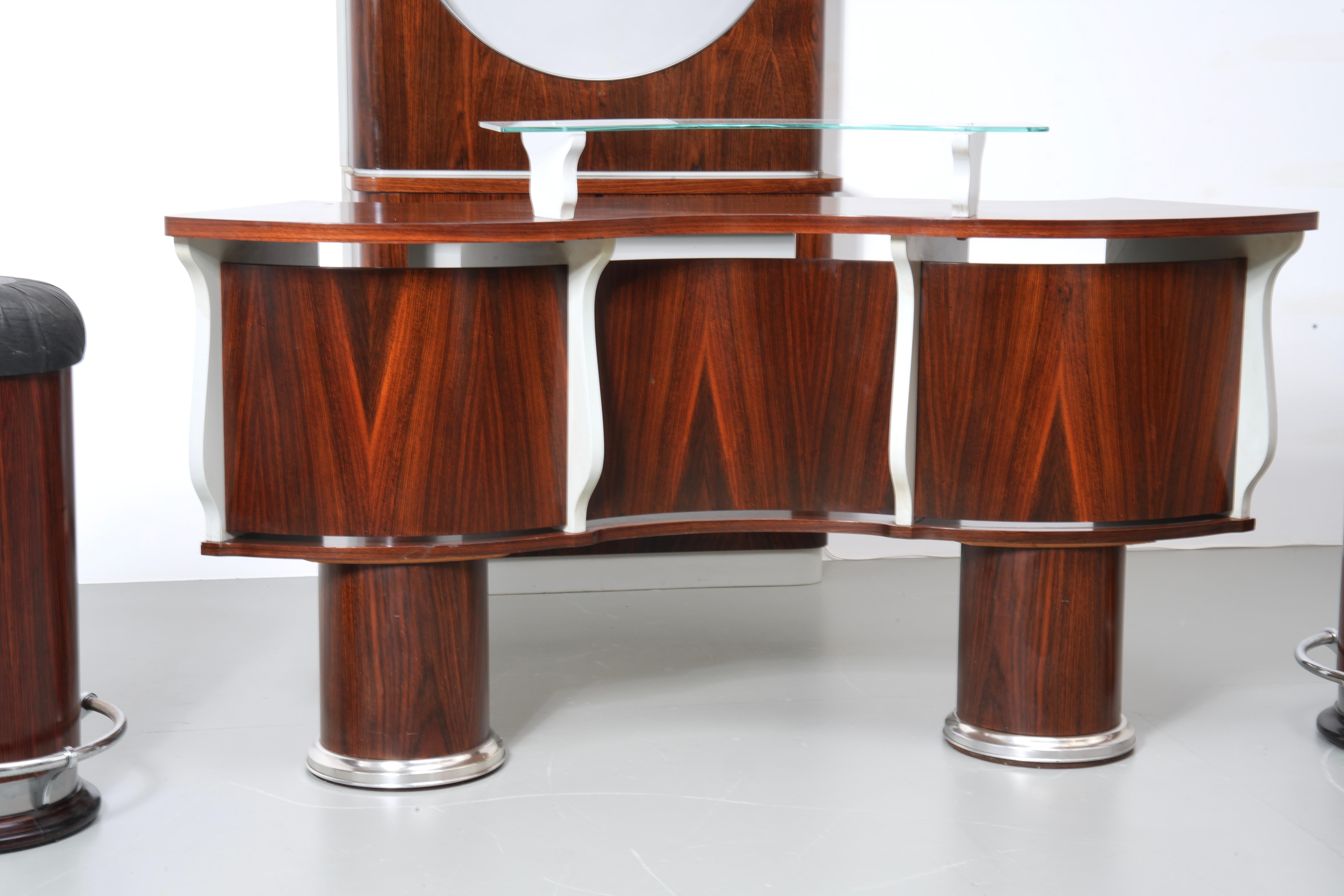  Bar- and Serving Cabinet and two Stools in Rosewood and Glass, Italy, 1960 6