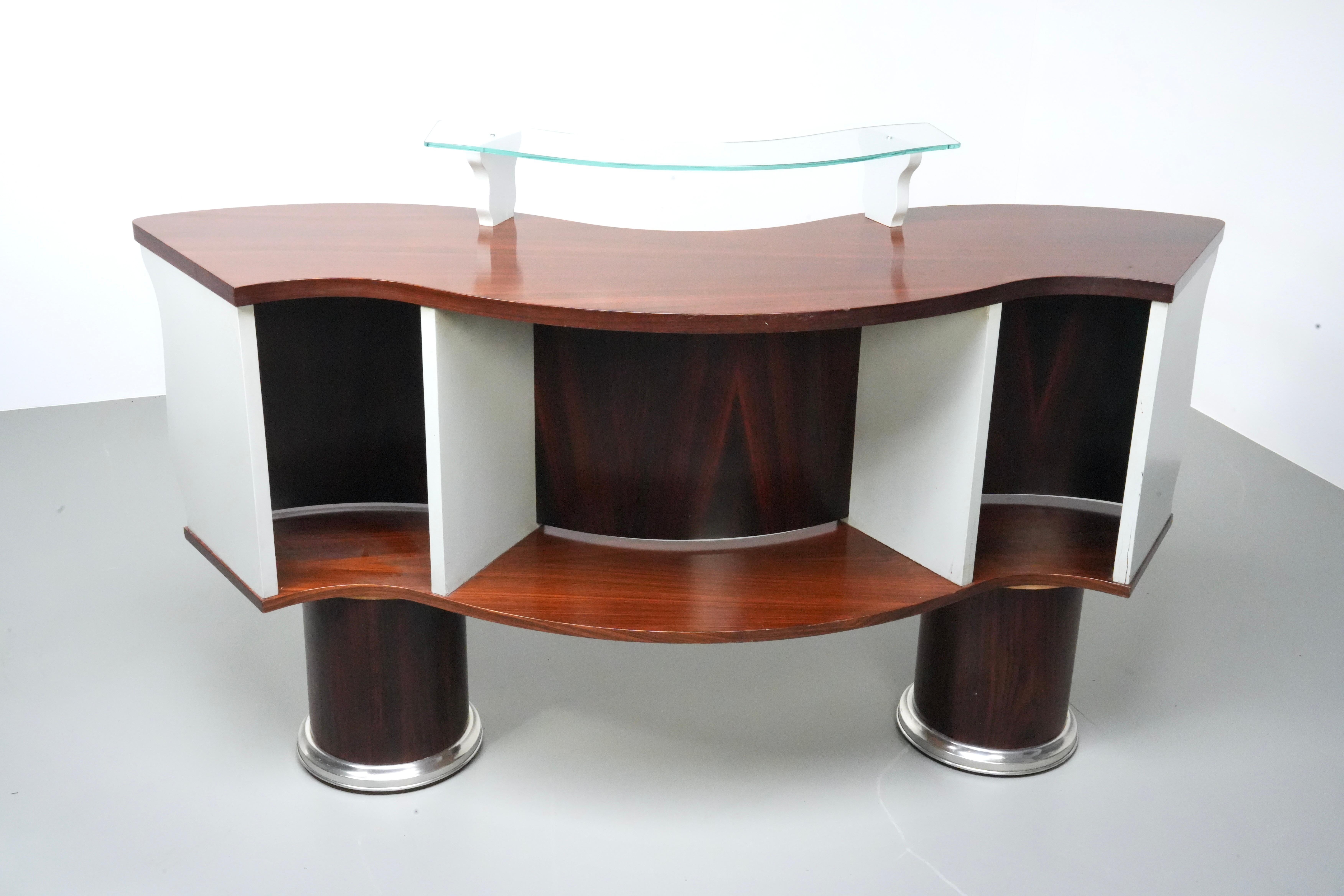  Bar- and Serving Cabinet and two Stools in Rosewood and Glass, Italy, 1960 3