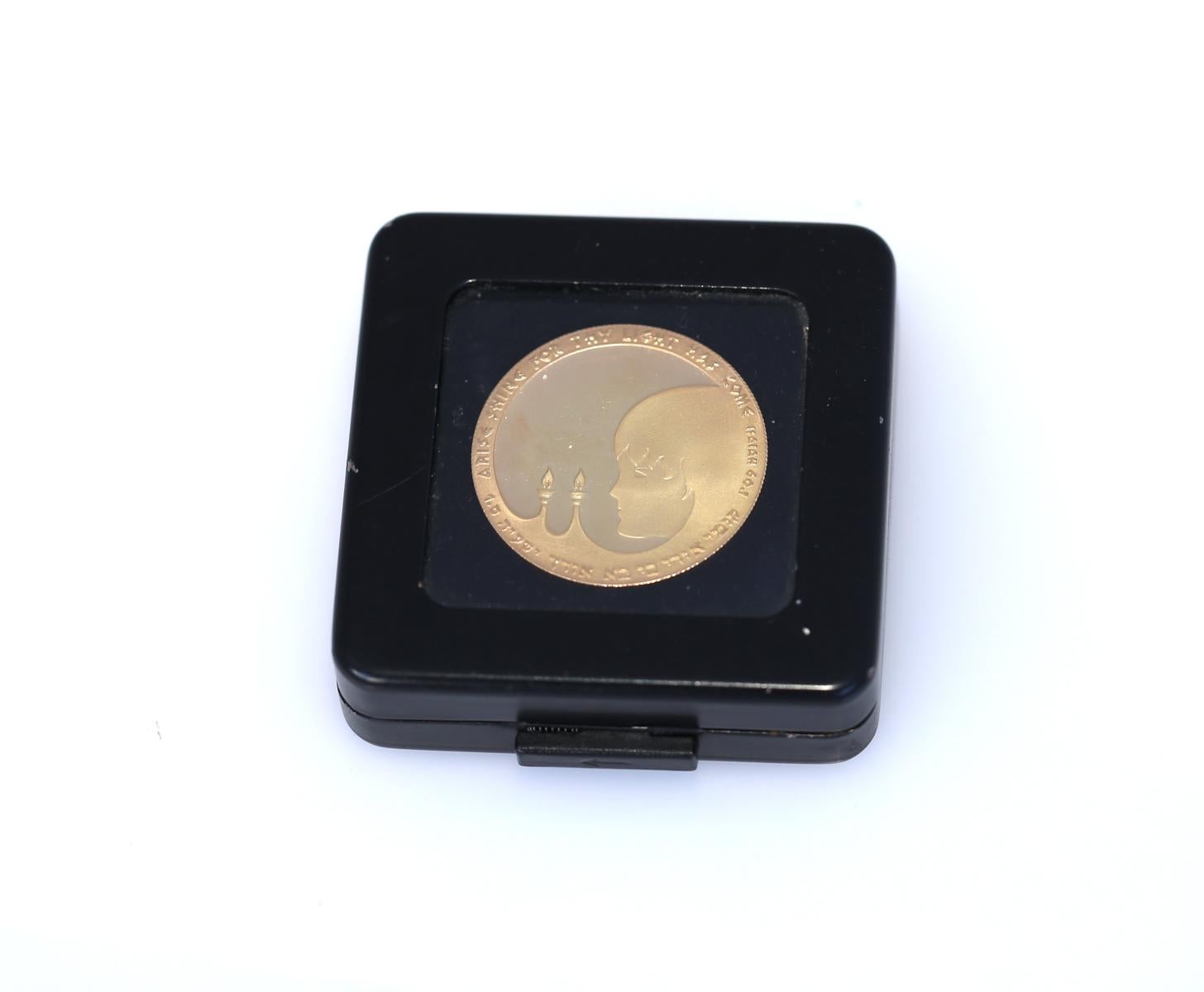 Bar Bat Mitzvah Gold Coin 18k Hebrew Israel, 2000 For Sale 2