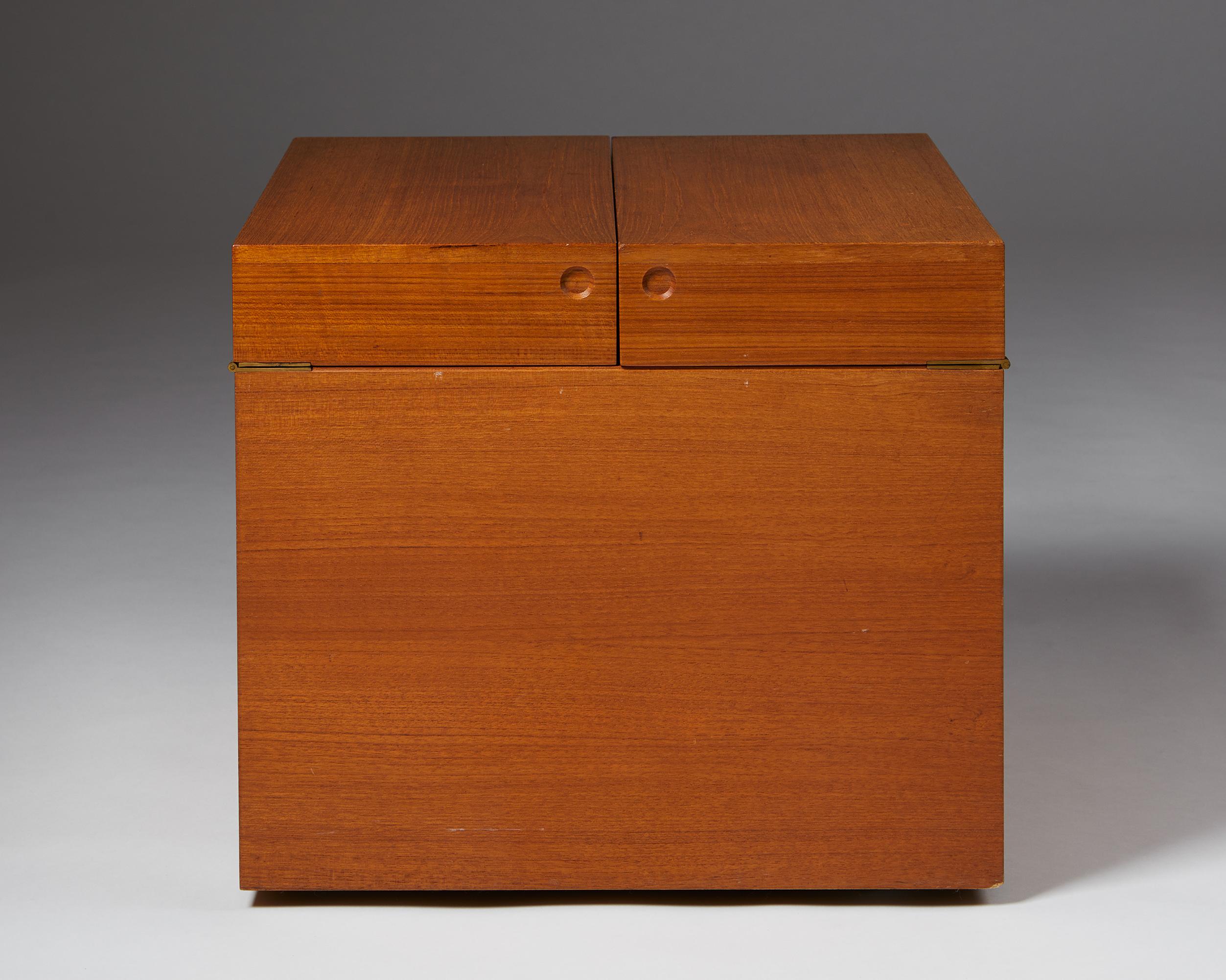 Swedish Bar Cabinet ‘Cube’ Designed by Gunnar Myrstrand for Källemo, Sweden, 1960's