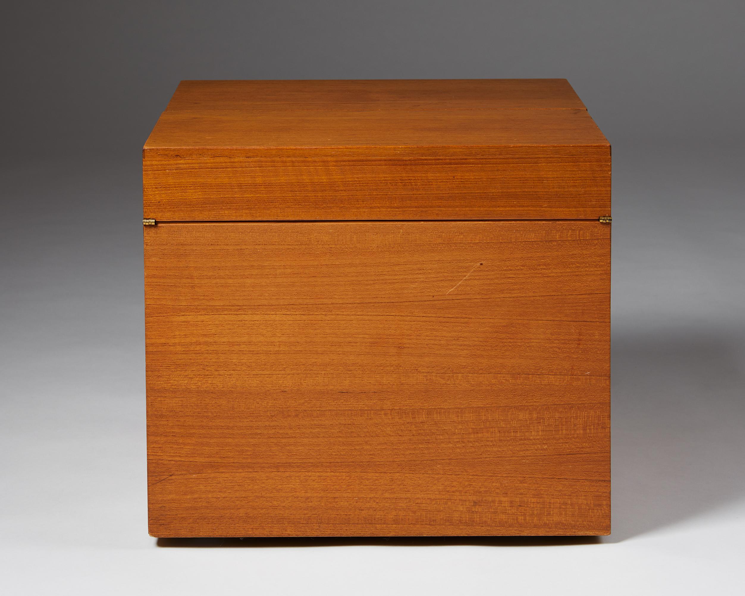 Bar Cabinet ‘Cube’ Designed by Gunnar Myrstrand for Källemo, Sweden, 1960's In Good Condition In Stockholm, SE