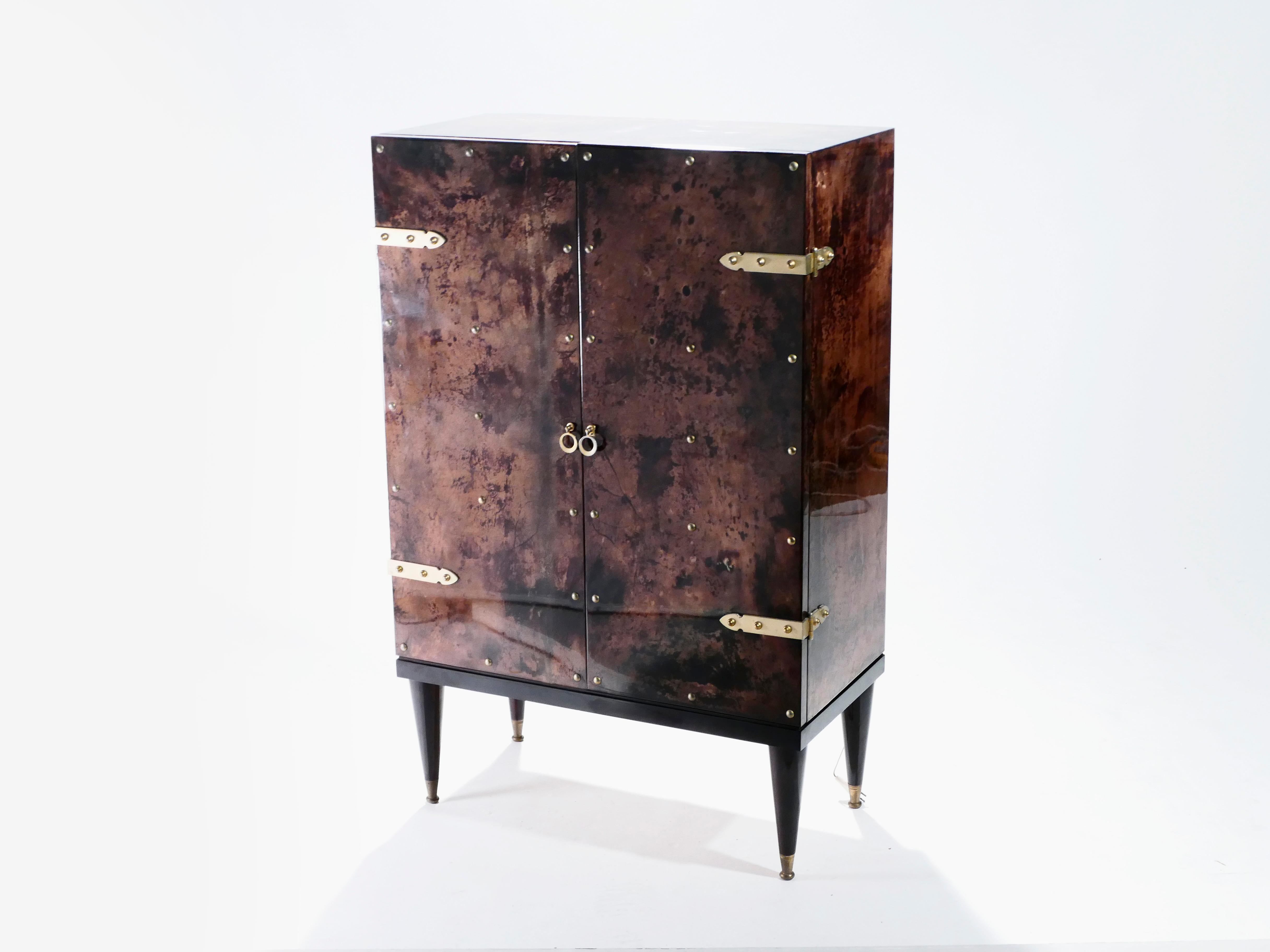 Bar Cabinet in Goatskin Parchment by Aldo Tura, 1960s In Good Condition In Paris, IDF