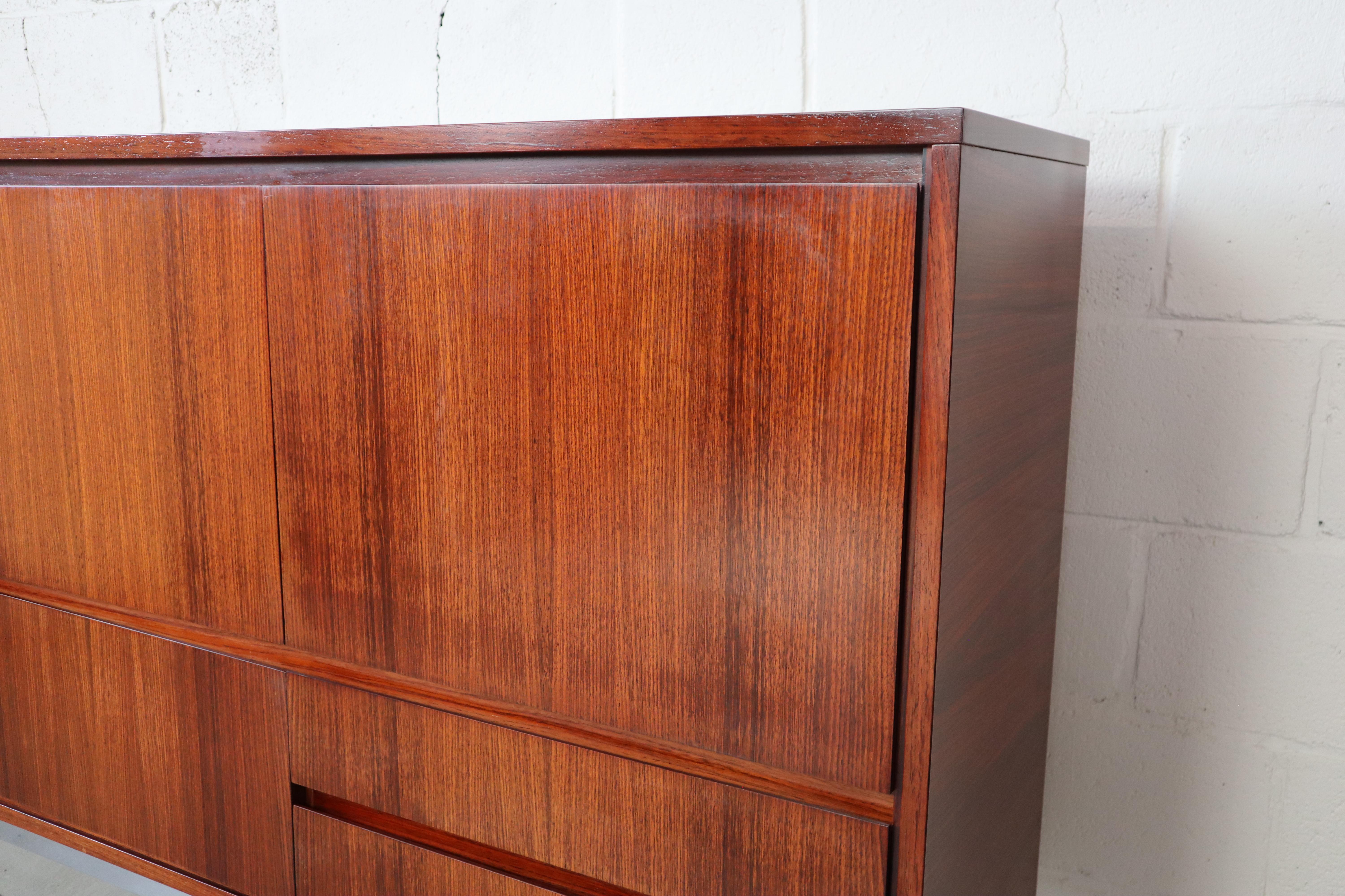 Chrome Meuble de bar en bois de rose indien produit par Meubelfabriek Aurora, Belgique 1967 en vente