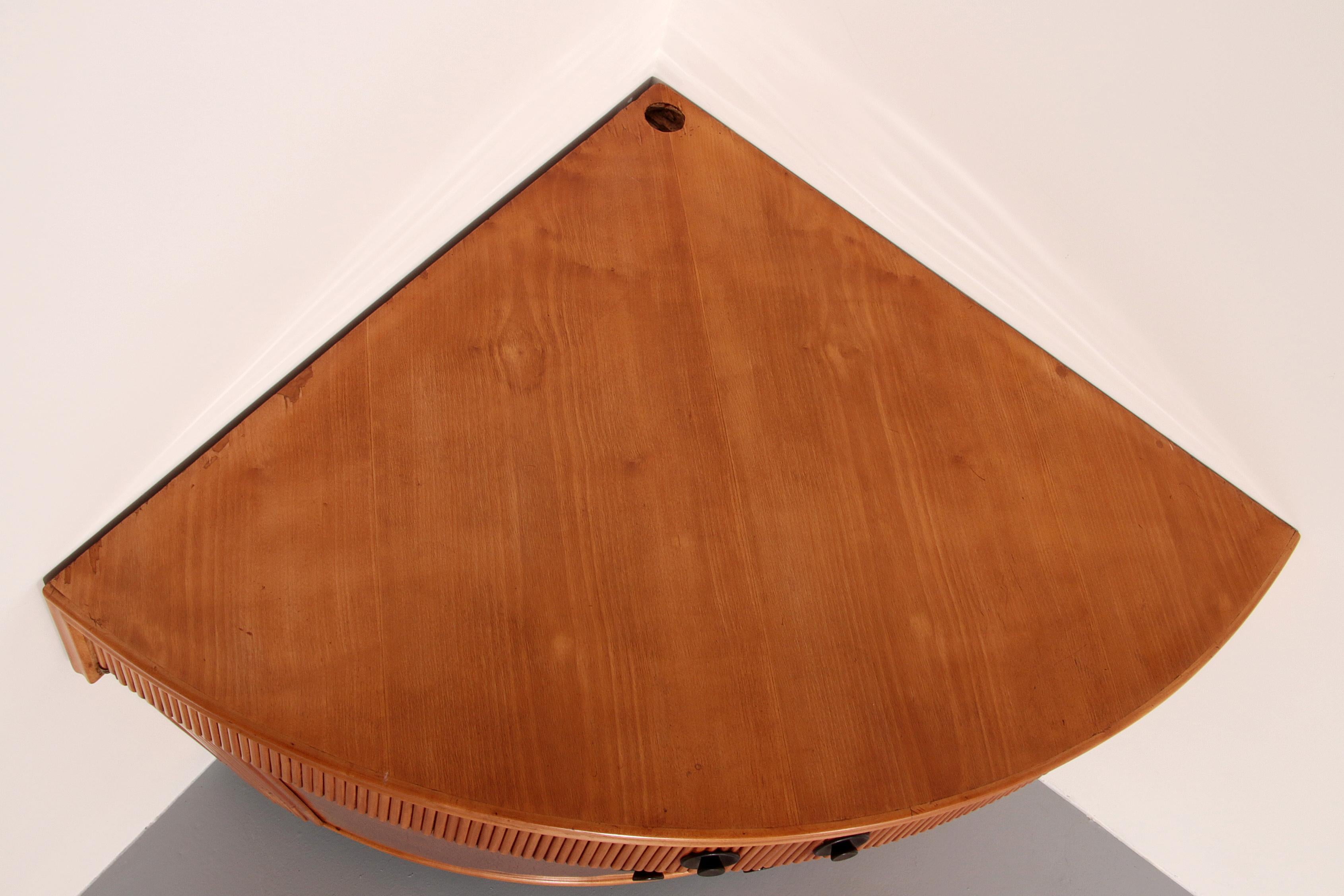Bar Cabinet in Light Wood attributed to Paolo Buffa, 1940s For Sale 4