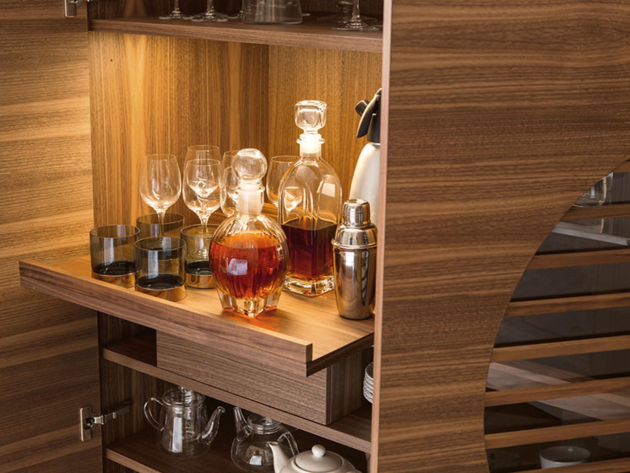 Bar cabinet / Sideboard Porada Polifemo - Canaletta walnut In New Condition For Sale In Alcamo, IT