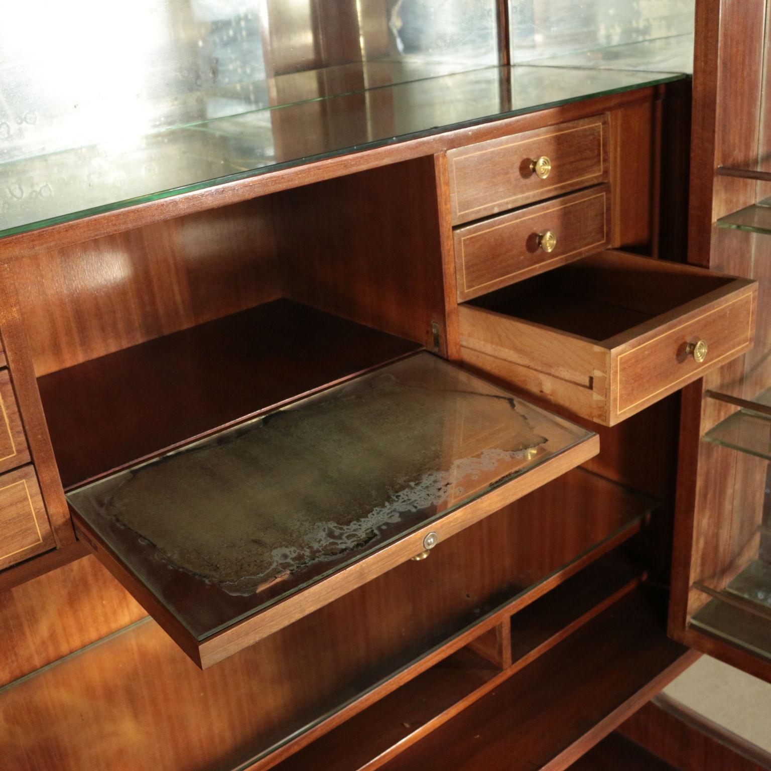 Bar Cabinet Veneered Wood Brass Maple, Italy, 1950s For Sale 4