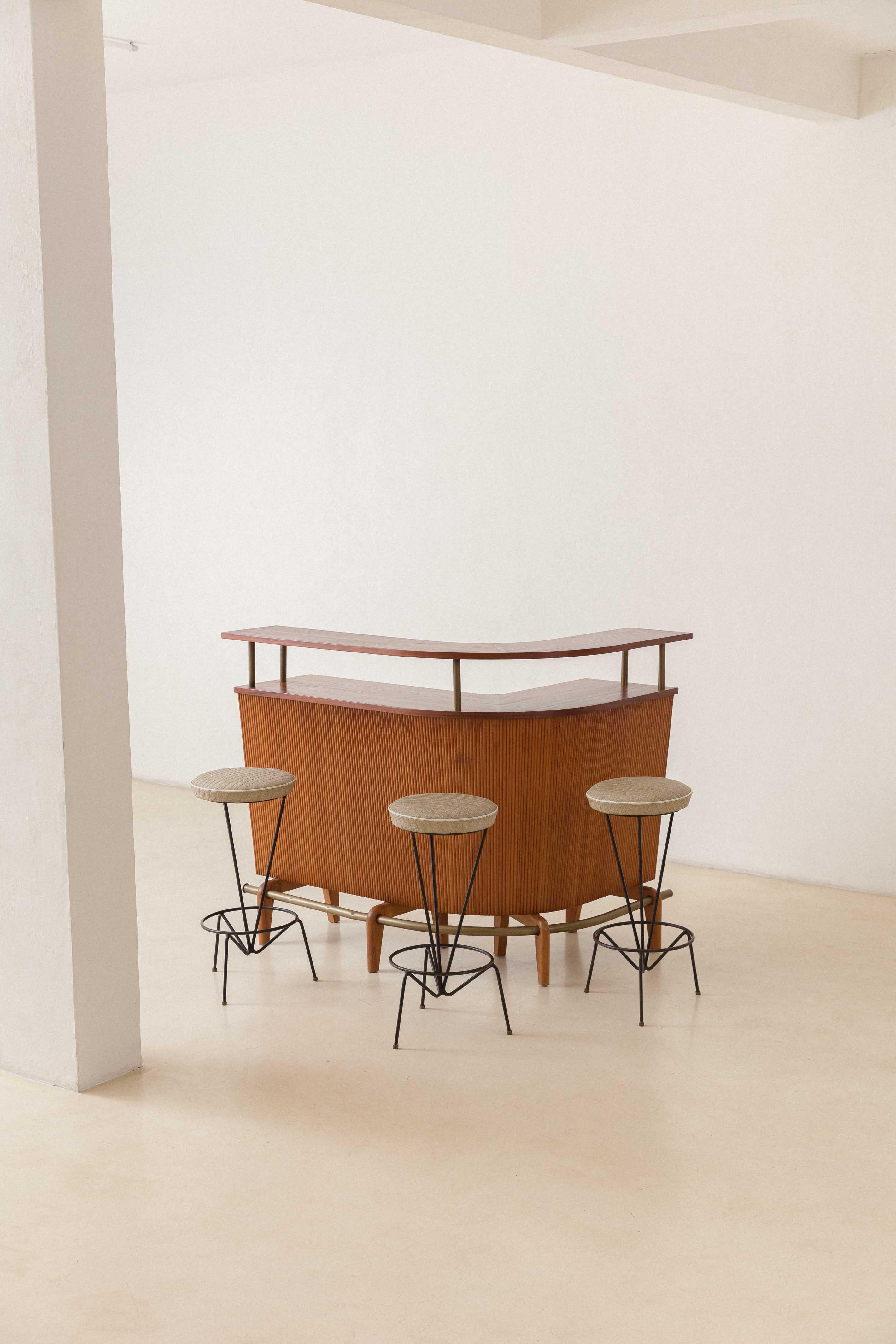 Bar Cabinet with Footrest by Carlo Hauner and Martin Eisler, c. 1955, Forma S.A For Sale 7