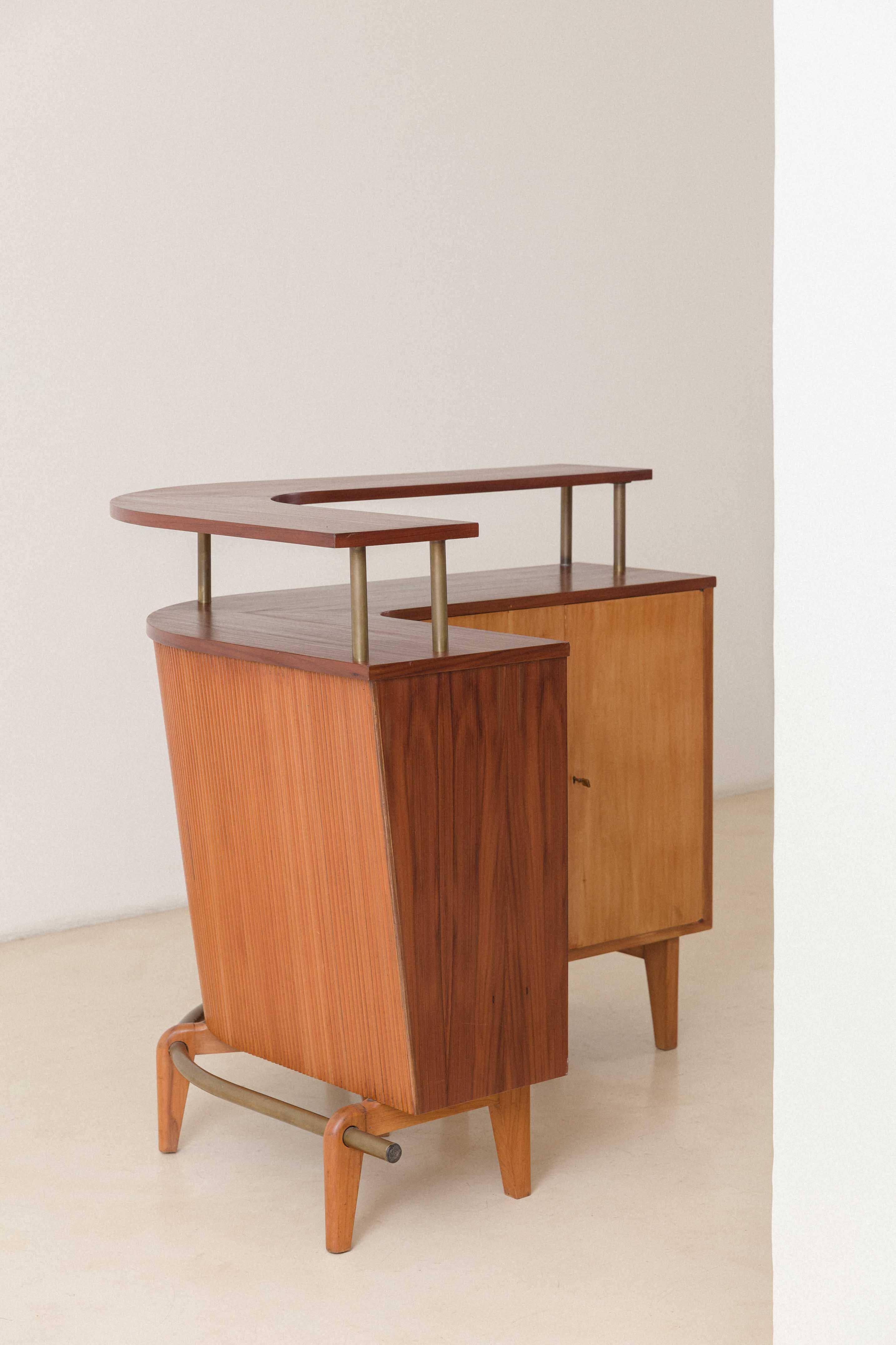 Mid-Century Modern Meuble de bar avec repose-pieds de Carlo Hauner et Martin Eisler, vers 1955, Forma S.A en vente