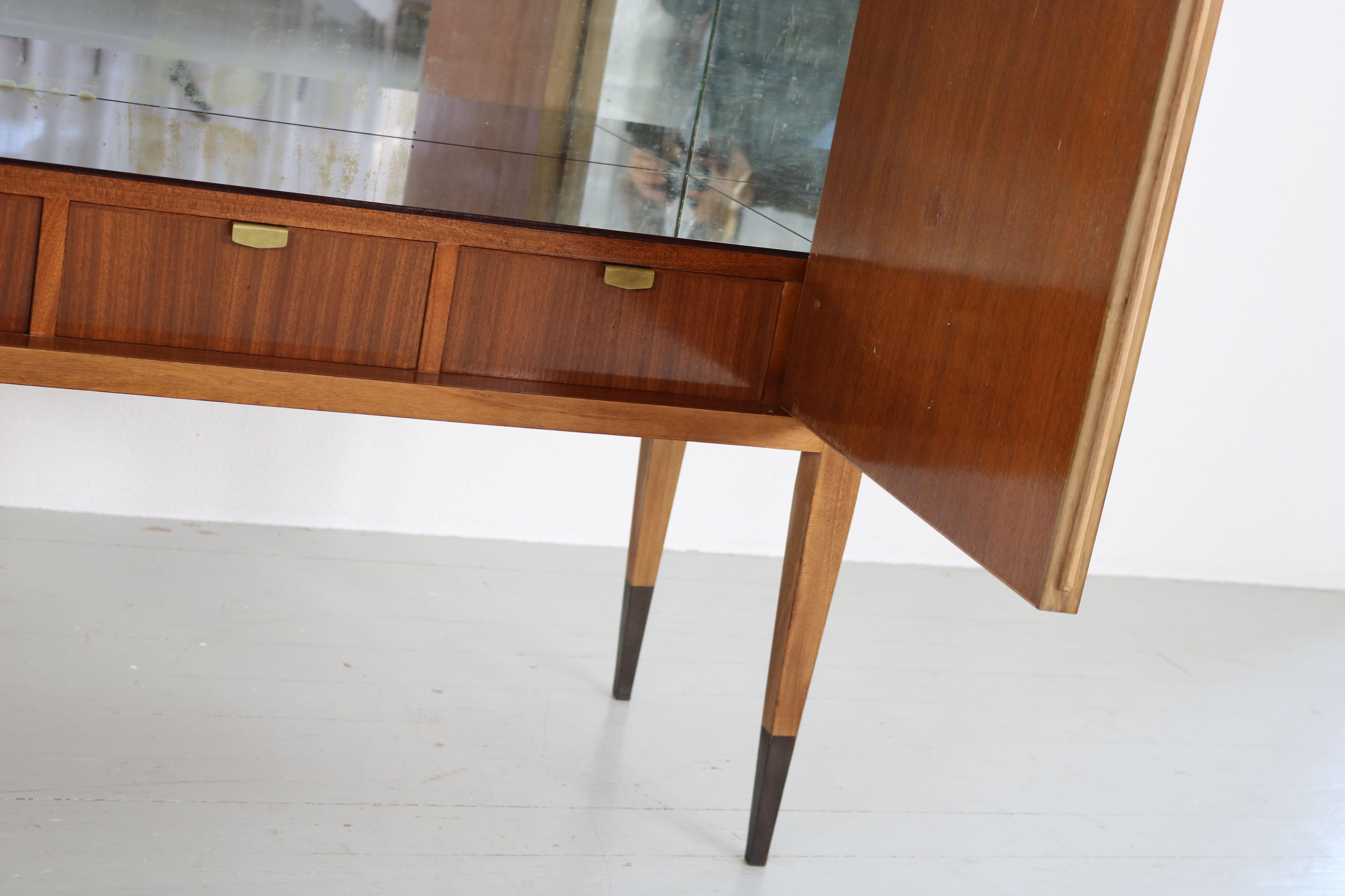 Mobile bar con intarsi in Wood, Italia, anni '50 in vendita 8