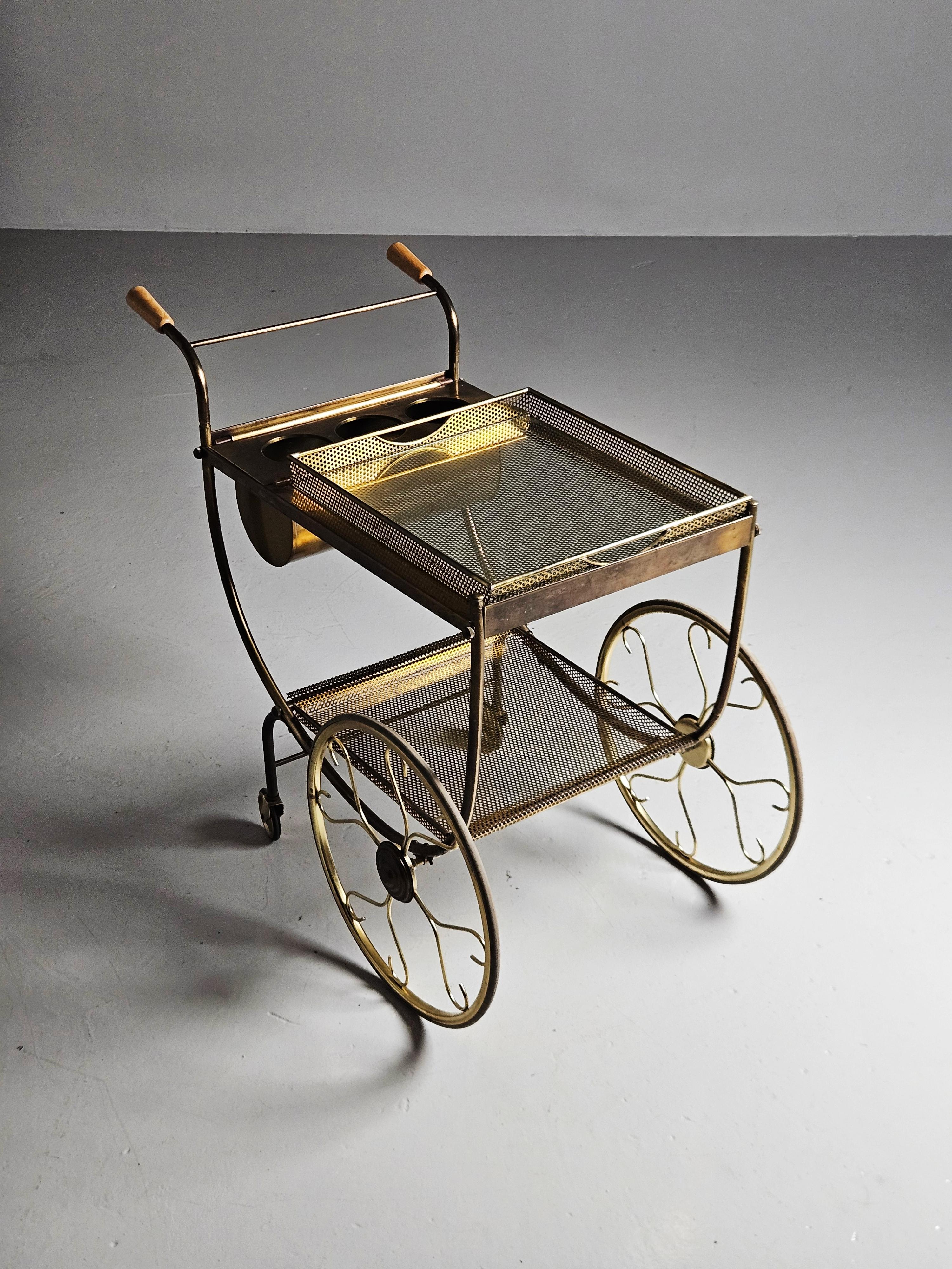 Carrello da bar di Josef Frank, Svenskt Tenn, Svezia, anni '50 In condizioni buone in vendita a Eskilstuna, SE