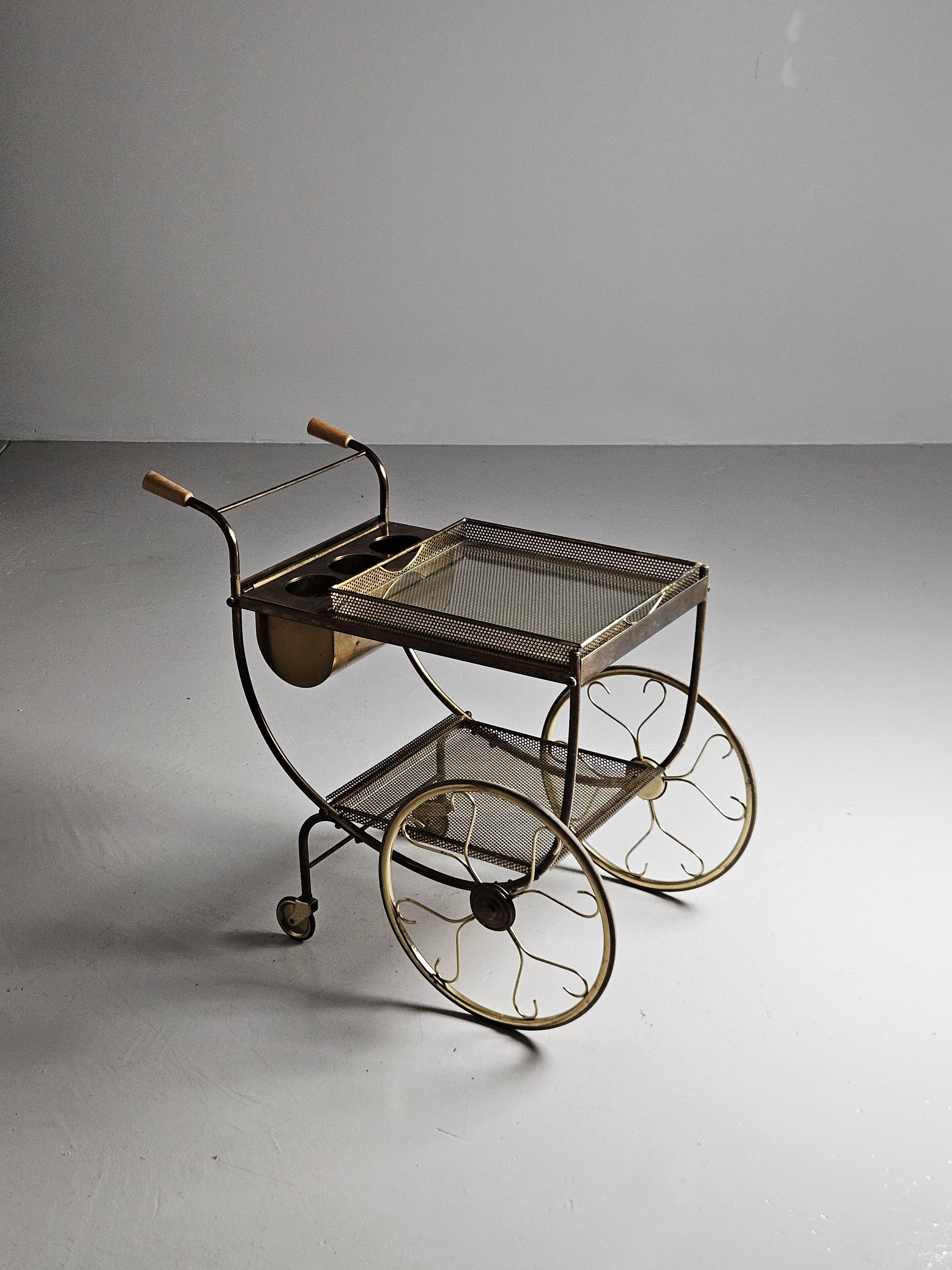 Carrello da bar di Josef Frank, Svenskt Tenn, Svezia, anni '50 in vendita 2