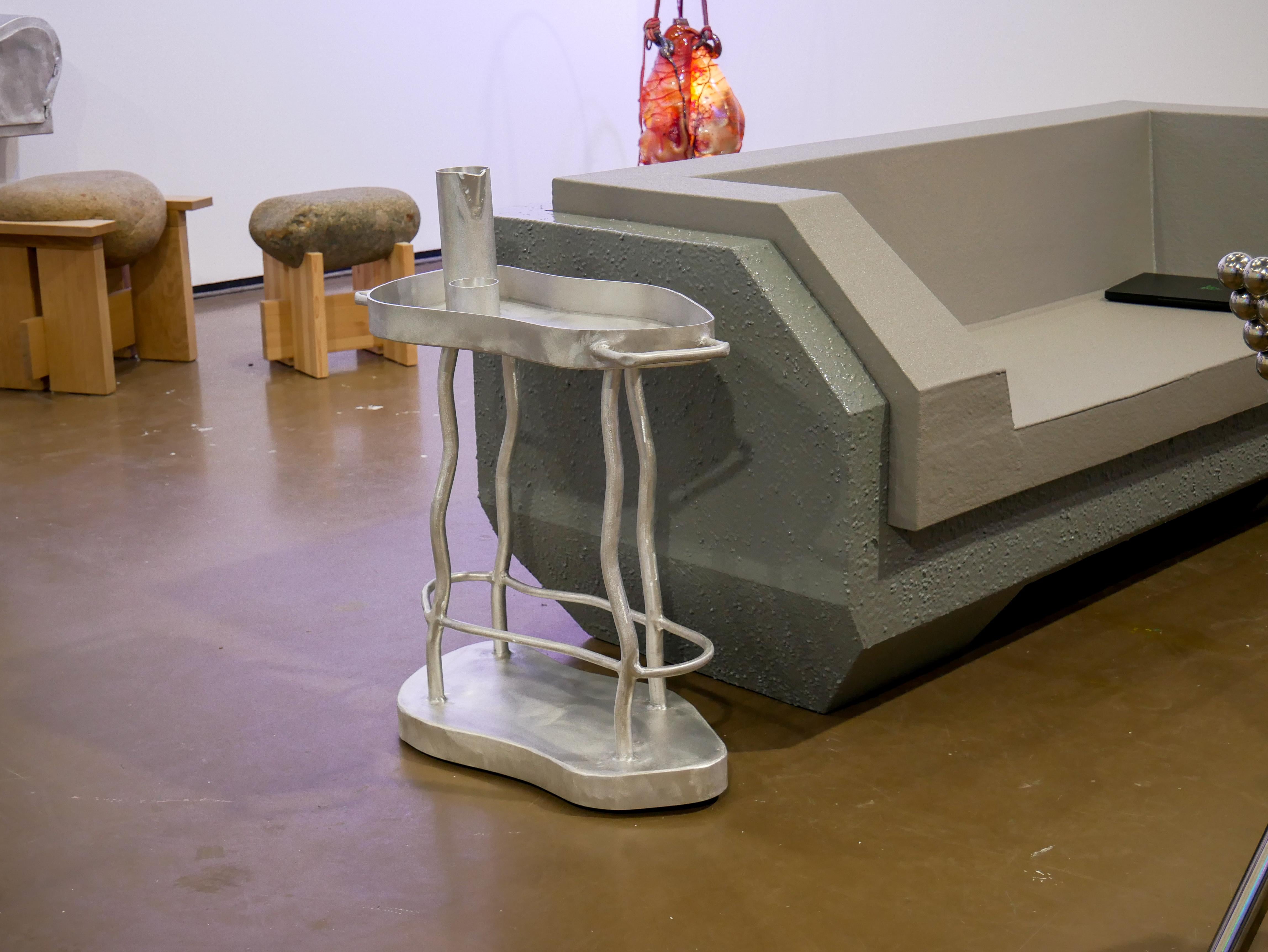 „Barwagen“ von Six Dots Design, surrealistisches Metall (Britisch) im Angebot