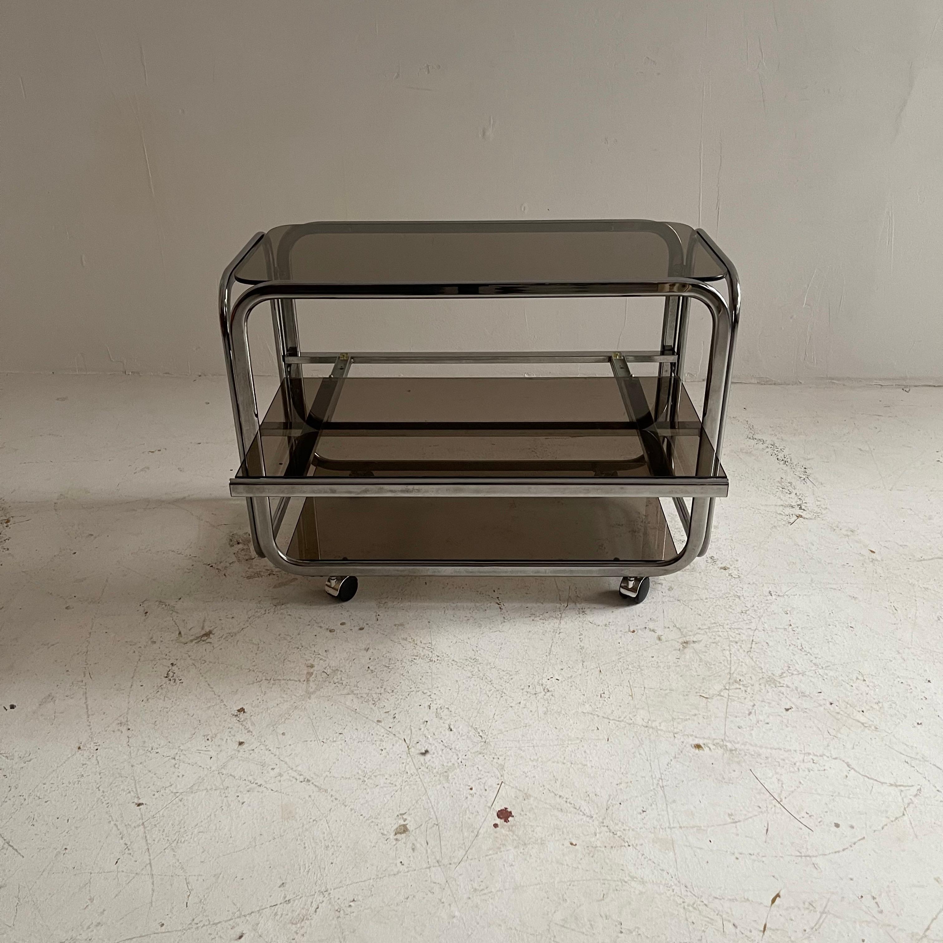 Bar Cart Chrome In Good Condition For Sale In Vienna, AT