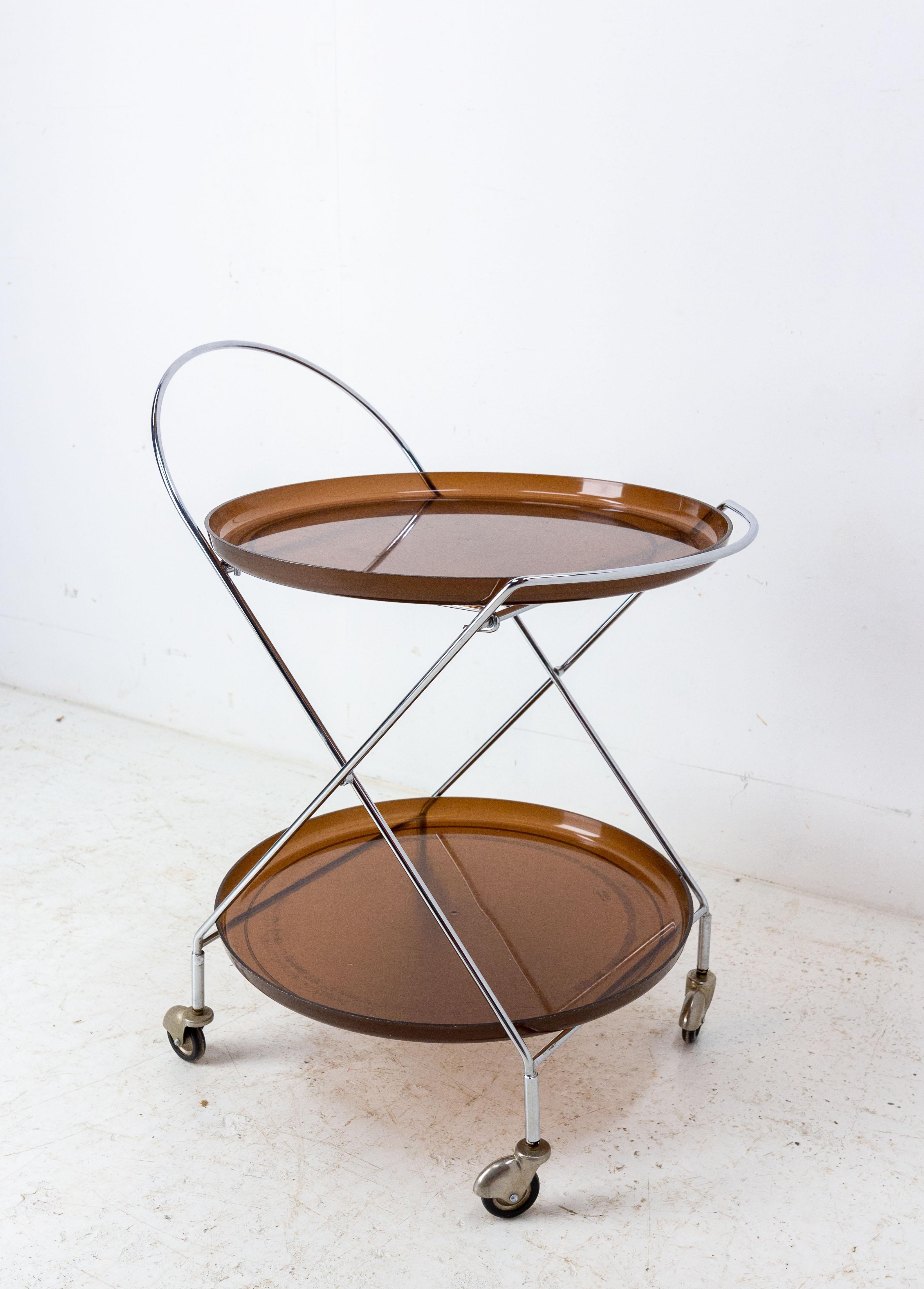 Mid-Century Modern Bar Cart Drinks Cocktail Smoked Lucite and Chrome Table Foldable Trolley, 1977 For Sale