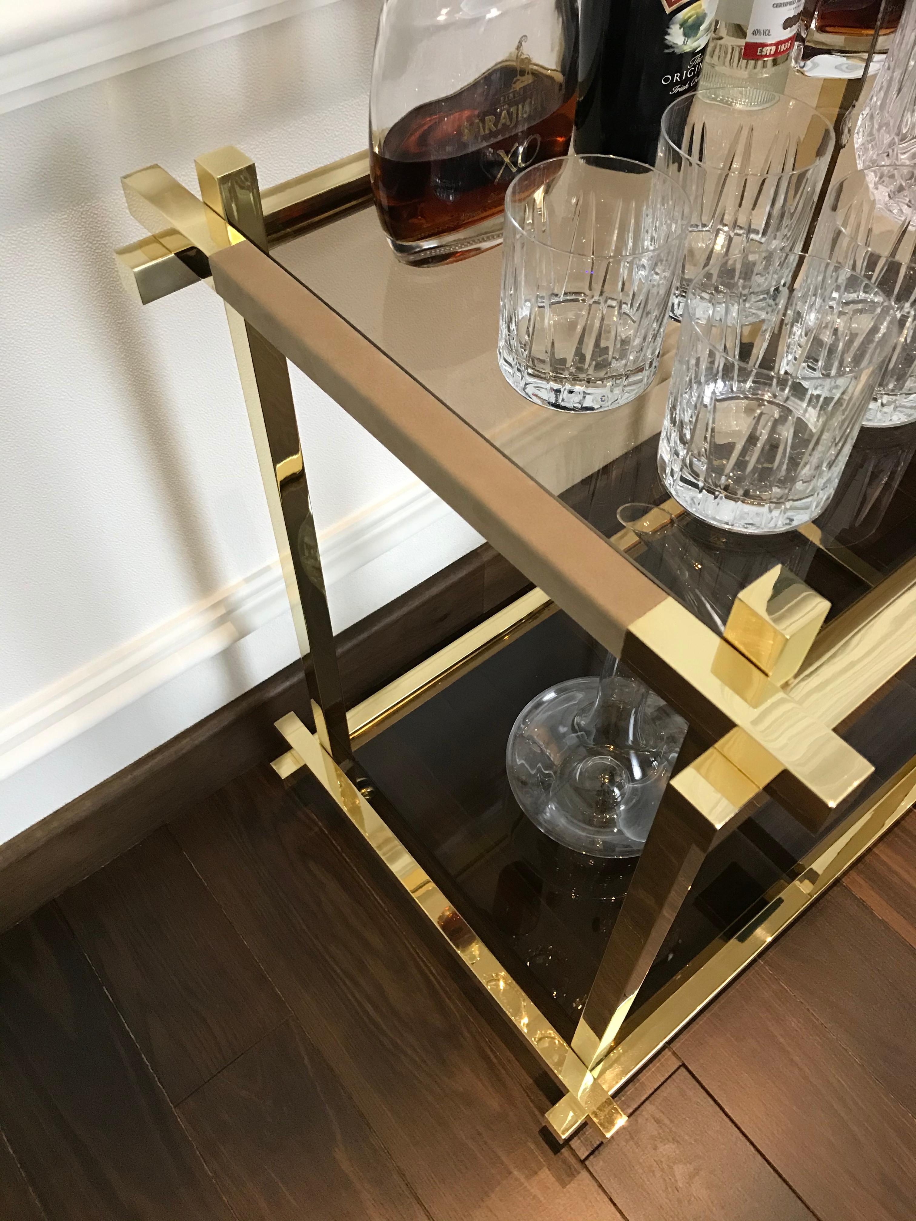 Bar Cart in Hand Polished Brass and Nubuck Leather  For Sale 3
