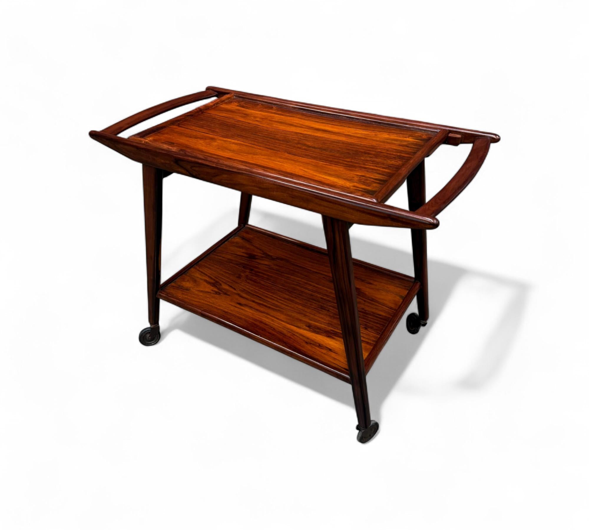 Brazilian Bar Cart in Hardwood, Geraldo de Barros for Unilabor, 1950s For Sale