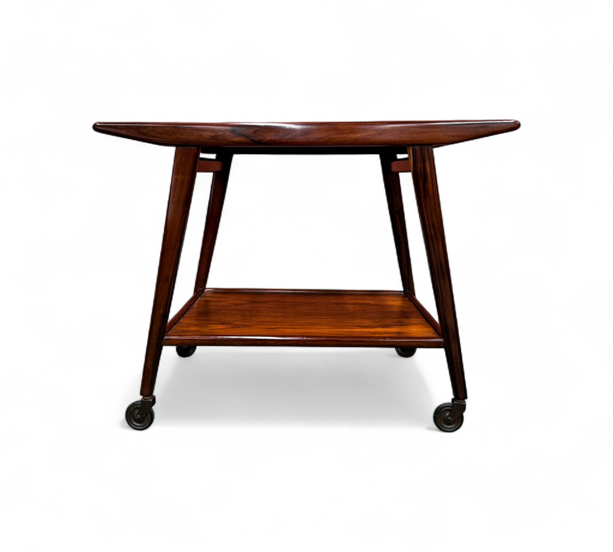 Bar Cart in Hardwood, Geraldo de Barros for Unilabor, 1950s In Good Condition For Sale In New York, NY