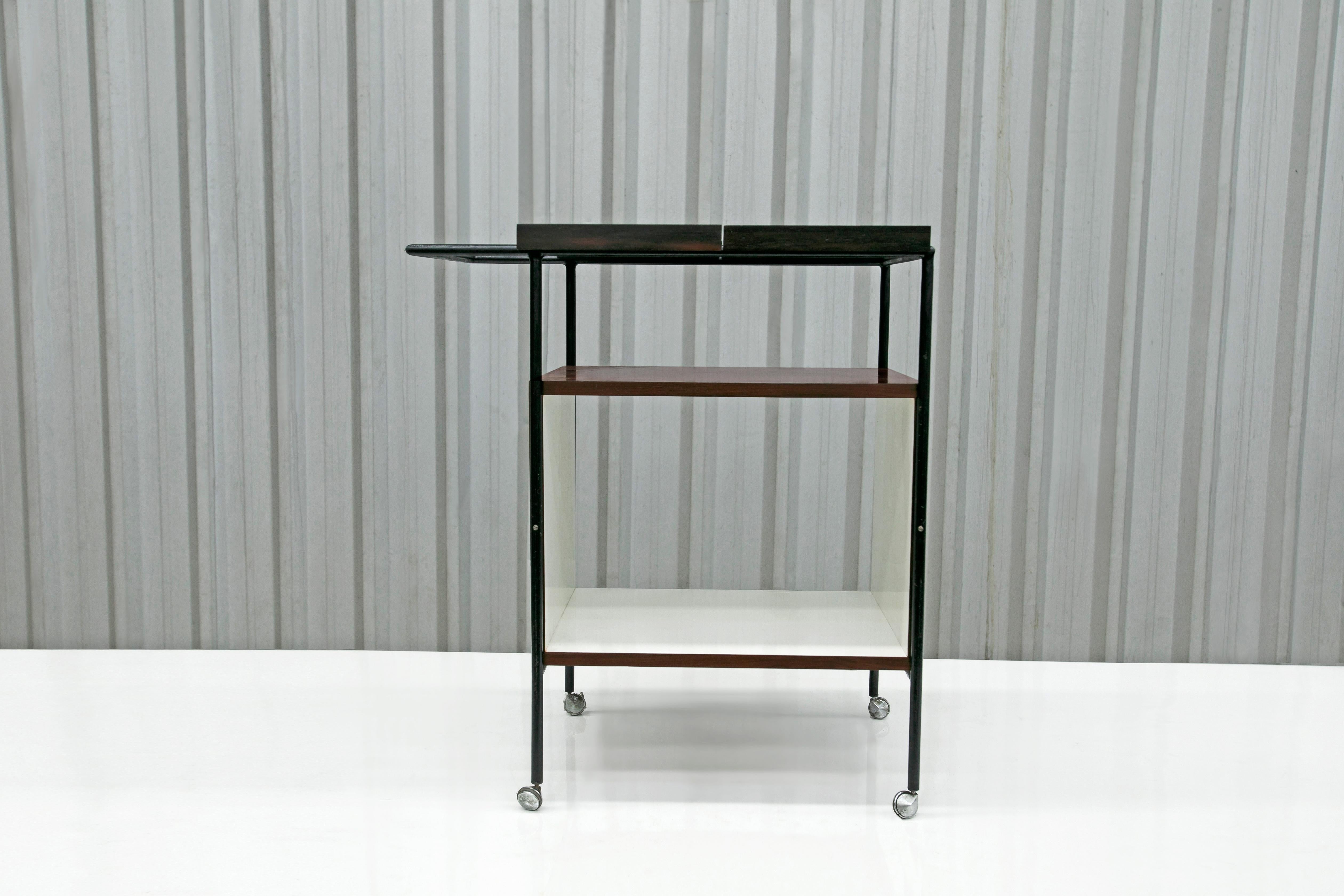 Mid-Century Modern Bar Cart in Hardwood, Iron, & White Formica by Geraldo de Barros, 1950s For Sale