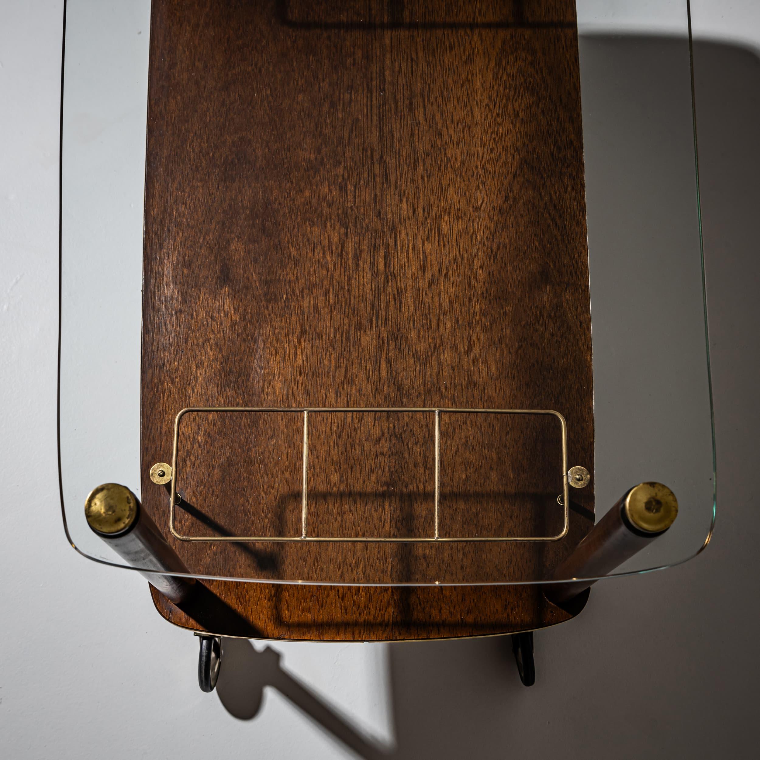 20ième siècle Chariot de bar, La Permanente Mobili Cantù, Italie, milieu du XXe siècle en vente