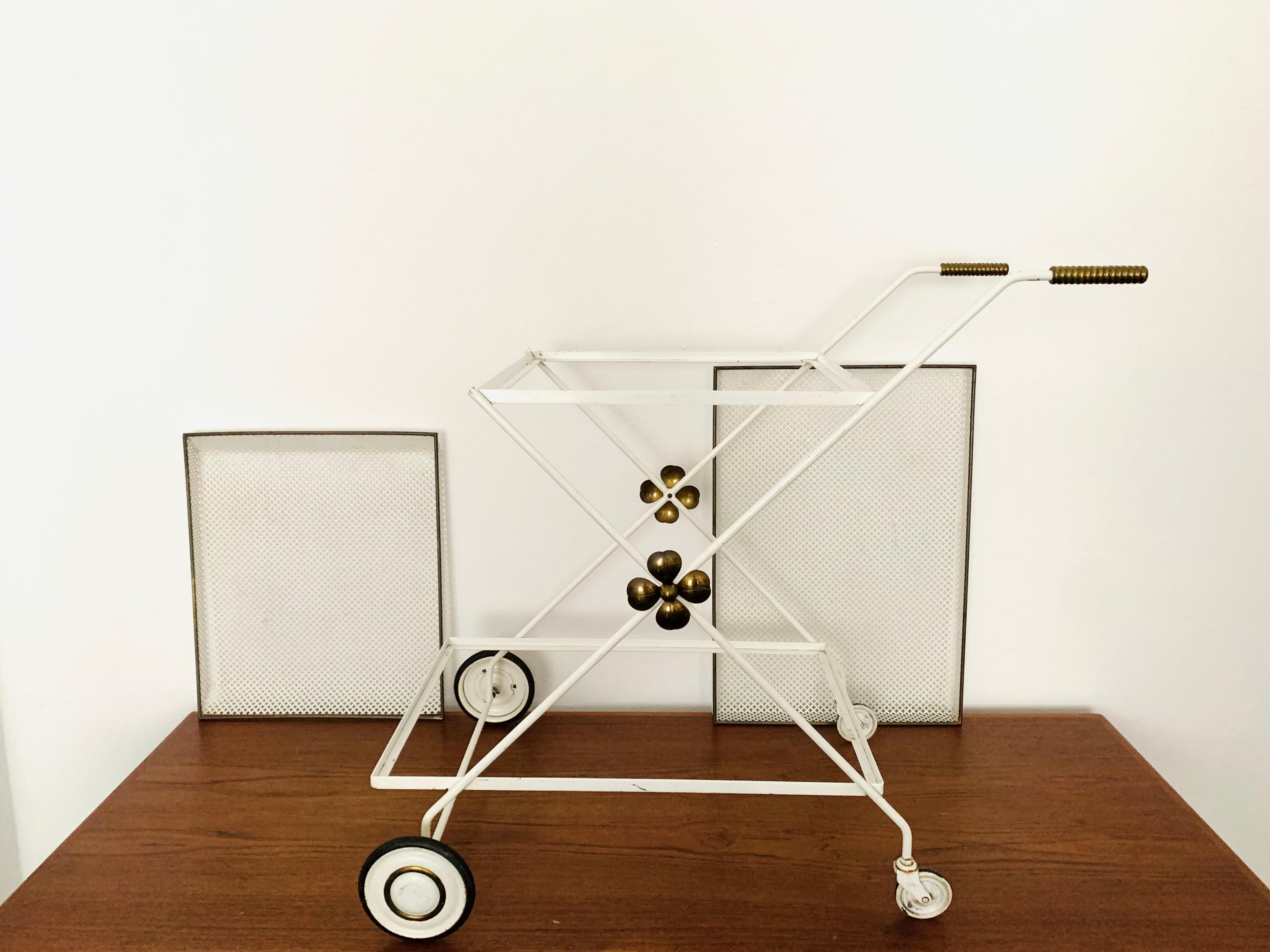 Chariot de bar ou de thé par Vereinigte Werkstätten München en vente 2