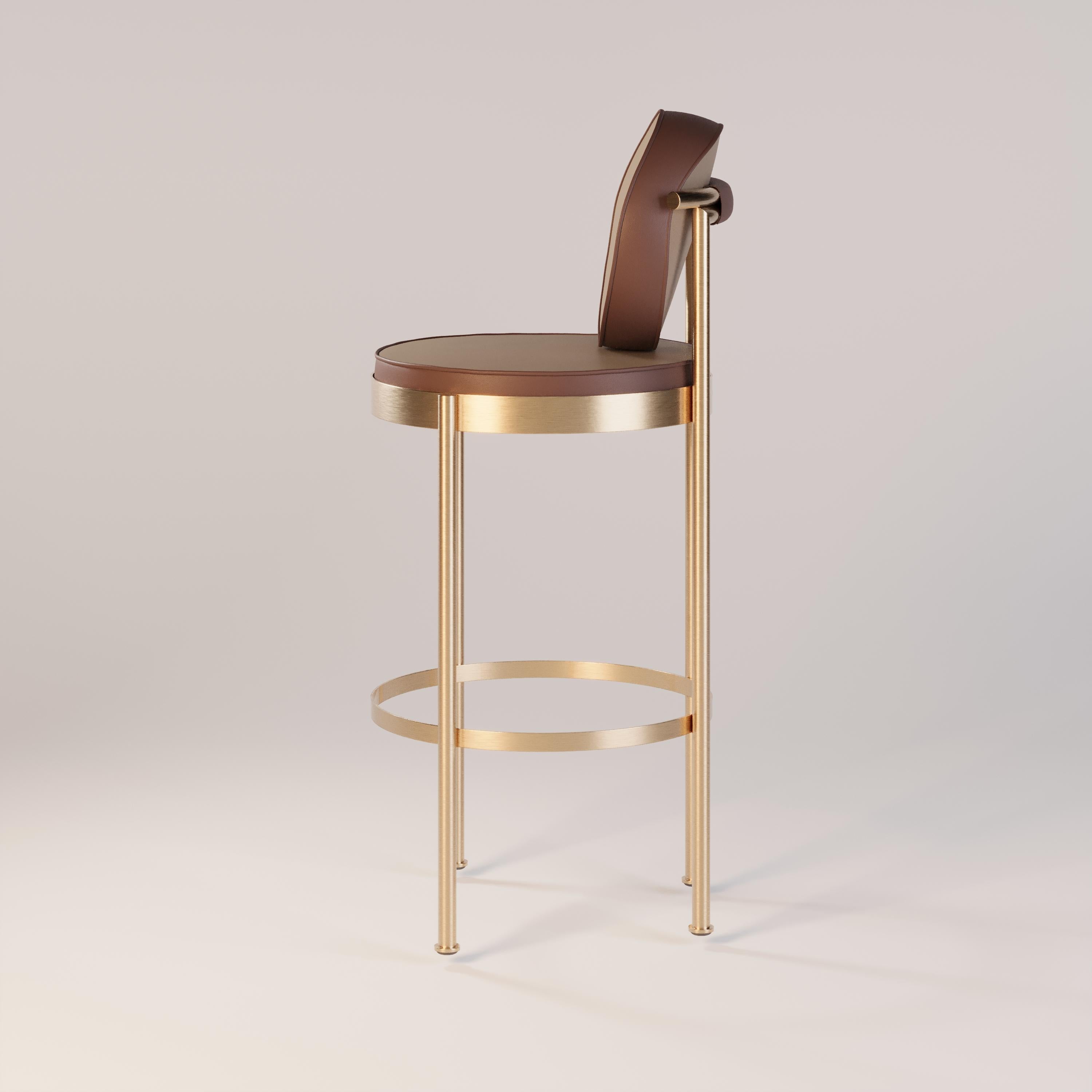 Stilvoller Barhocker mit wasserabweisender Polsterung und Goldrahmen (Moderne) im Angebot