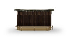 Bancone da bar in Wood Wood, marmo giada e dettagli in ottone spazzolato