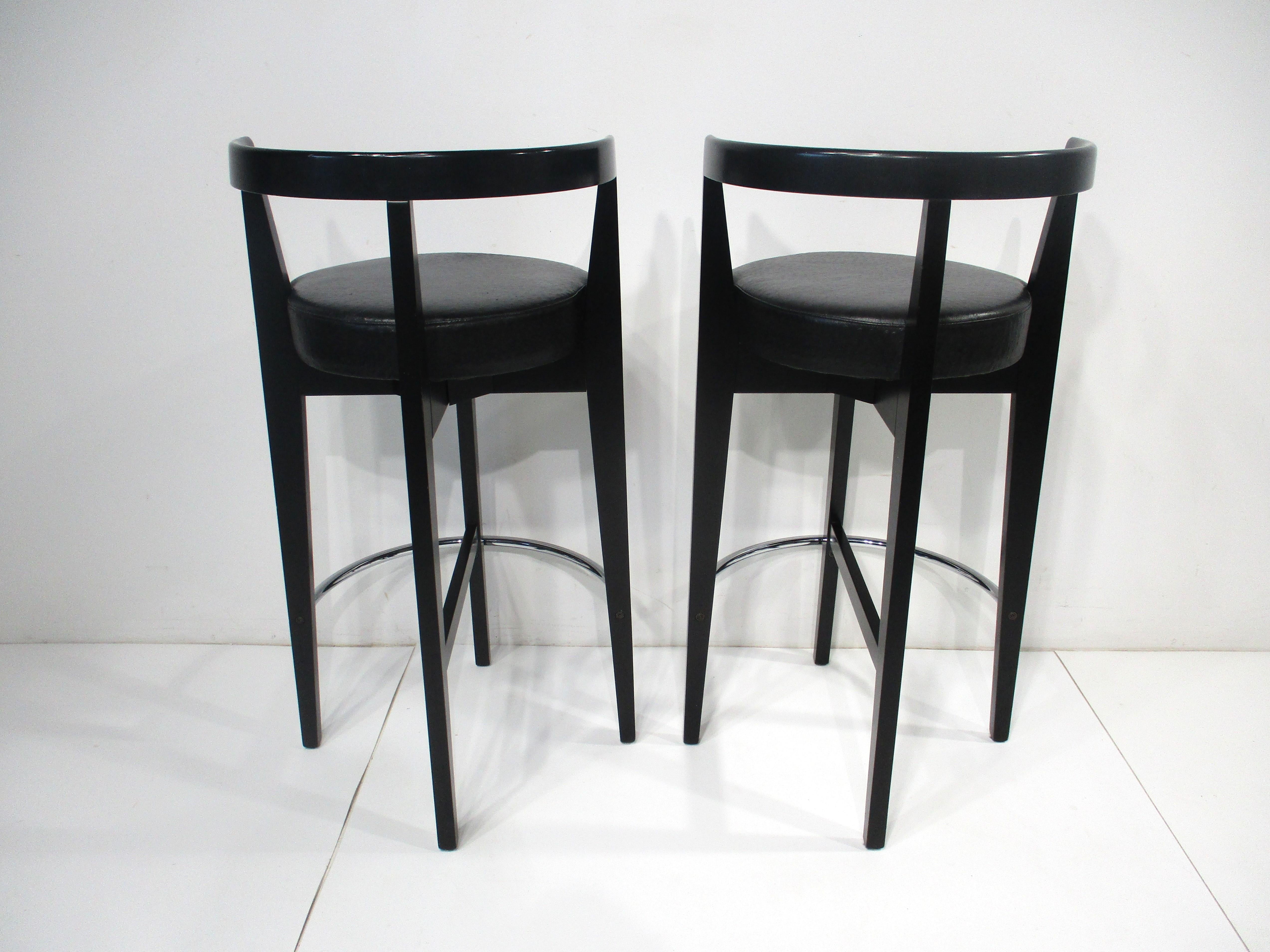 Bar / Counter Leather Wood Chrome Stools in the style of Leon Pace  In Good Condition For Sale In Cincinnati, OH
