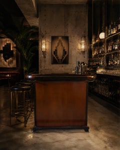 Bar design brutaliste