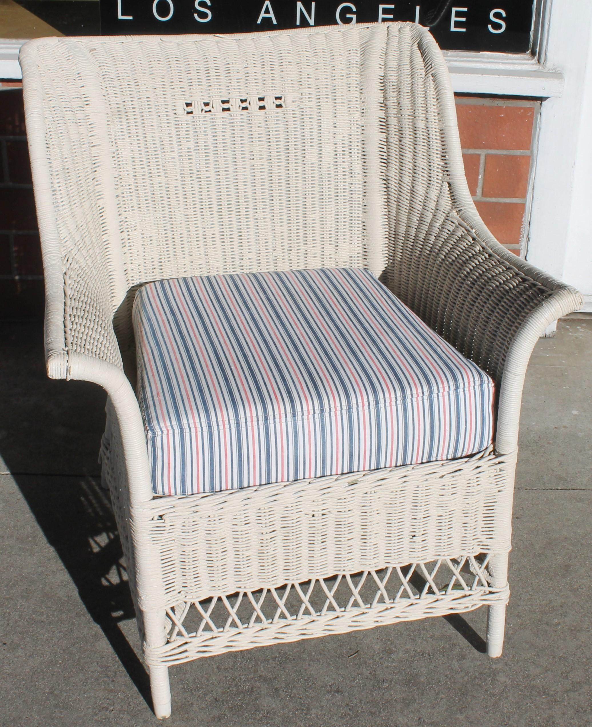 Bar Harbor Wicker Chair w/Ticking Cushion In Good Condition In Los Angeles, CA