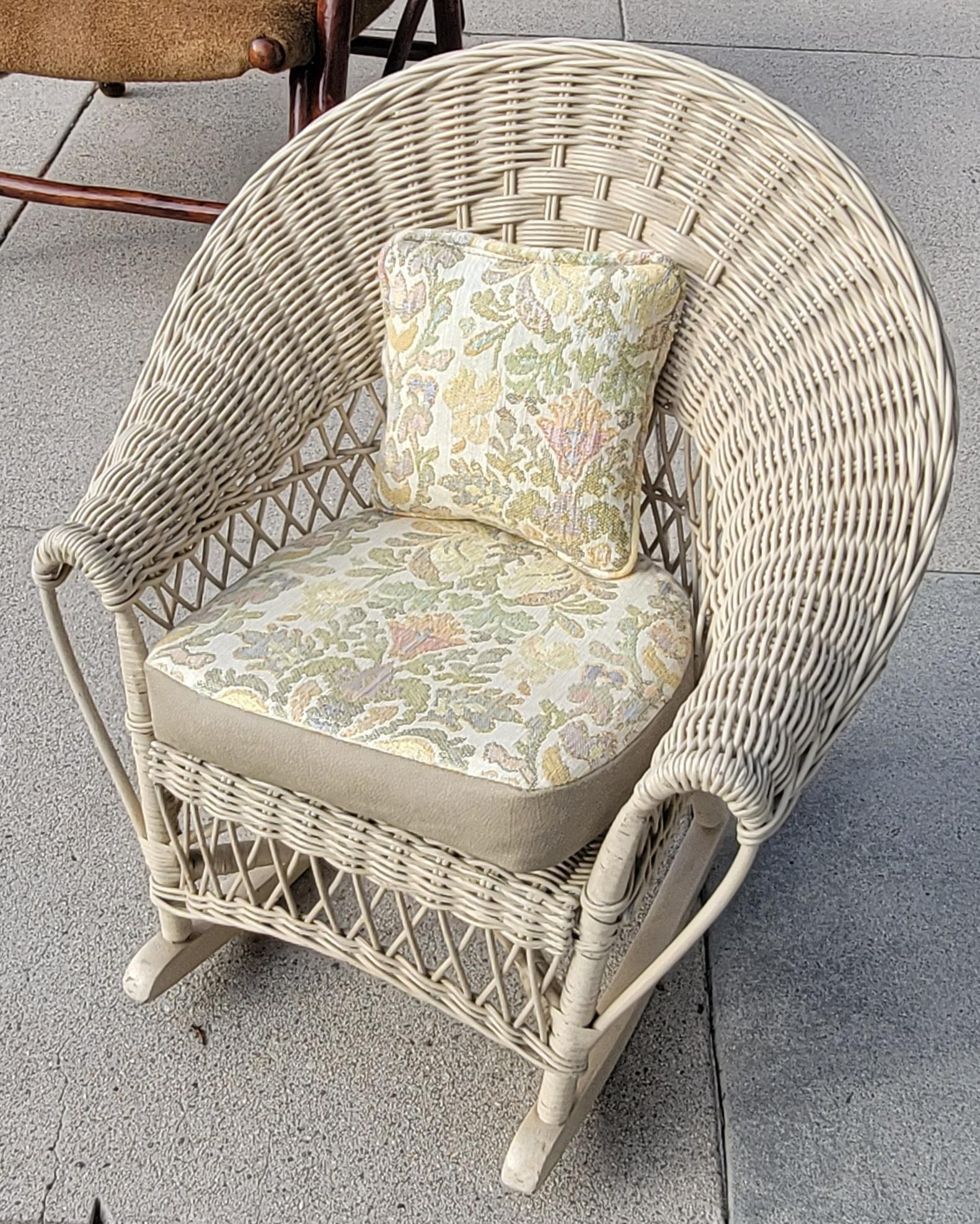 Bar harbor Wicker Child
s Chair W/Leather Seat