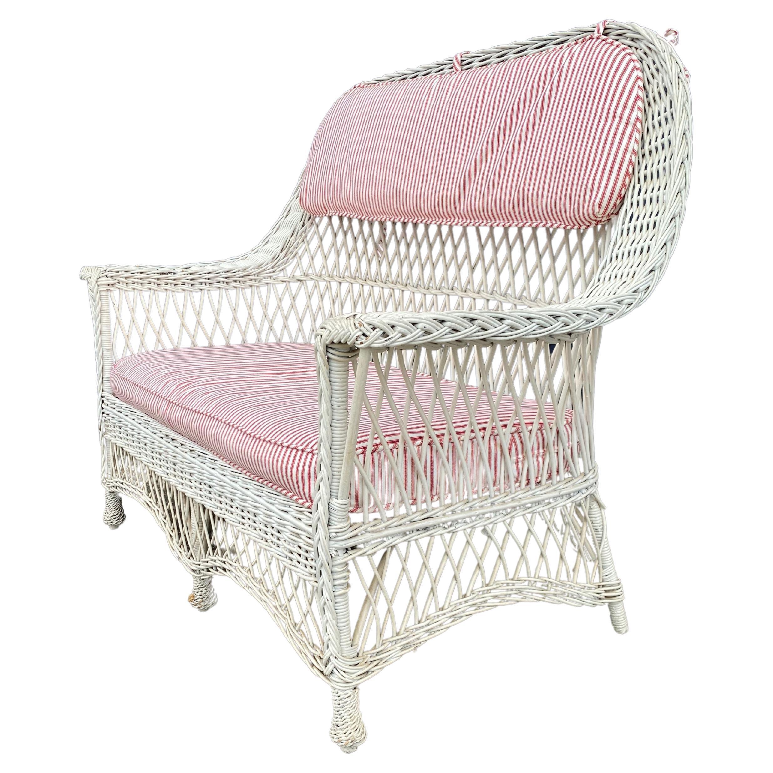 American Bar Harbor Wicker Settee For Sale