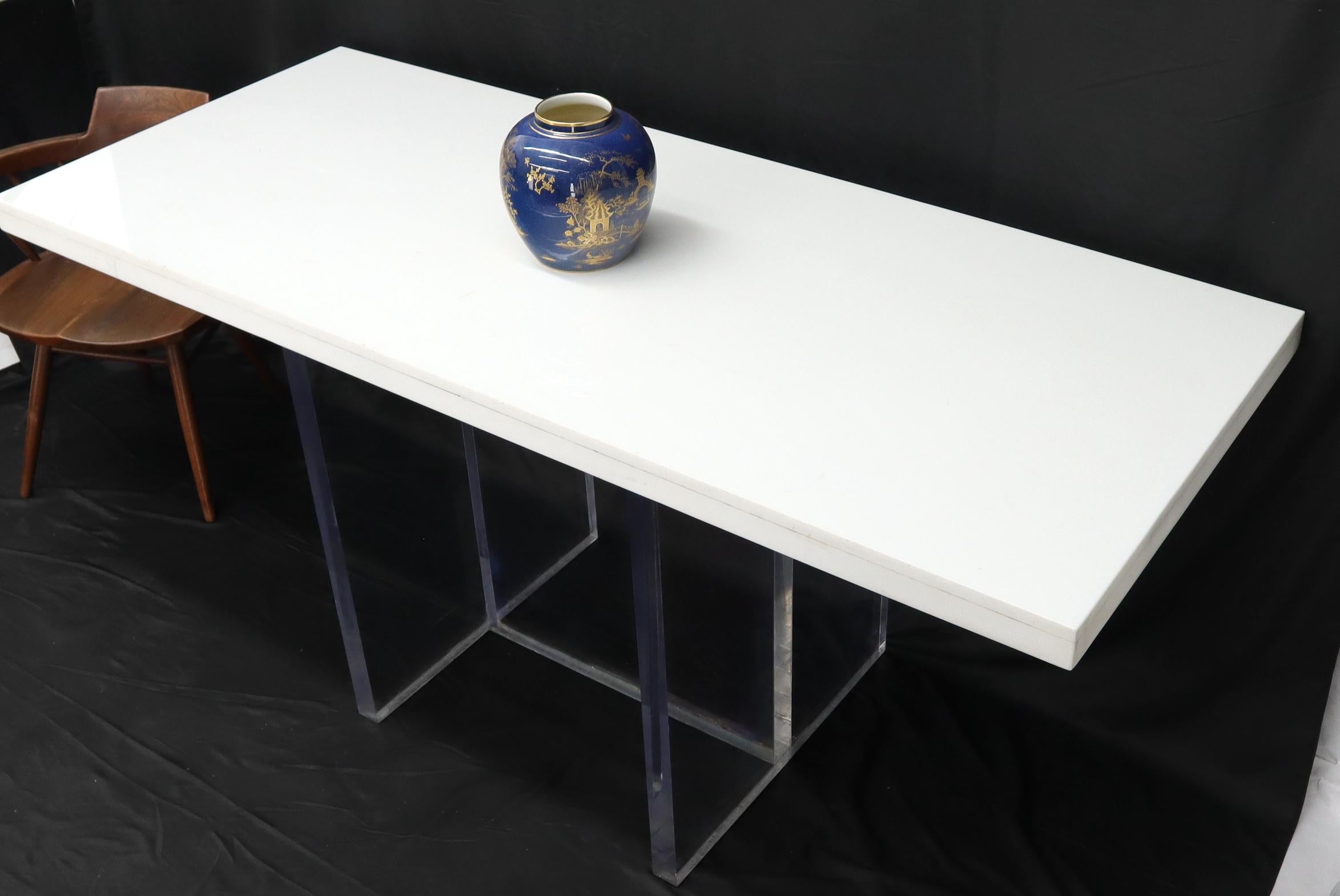 Bar Height White Quartz Marble Stone Top Lucite Base Table In Good Condition In Rockaway, NJ