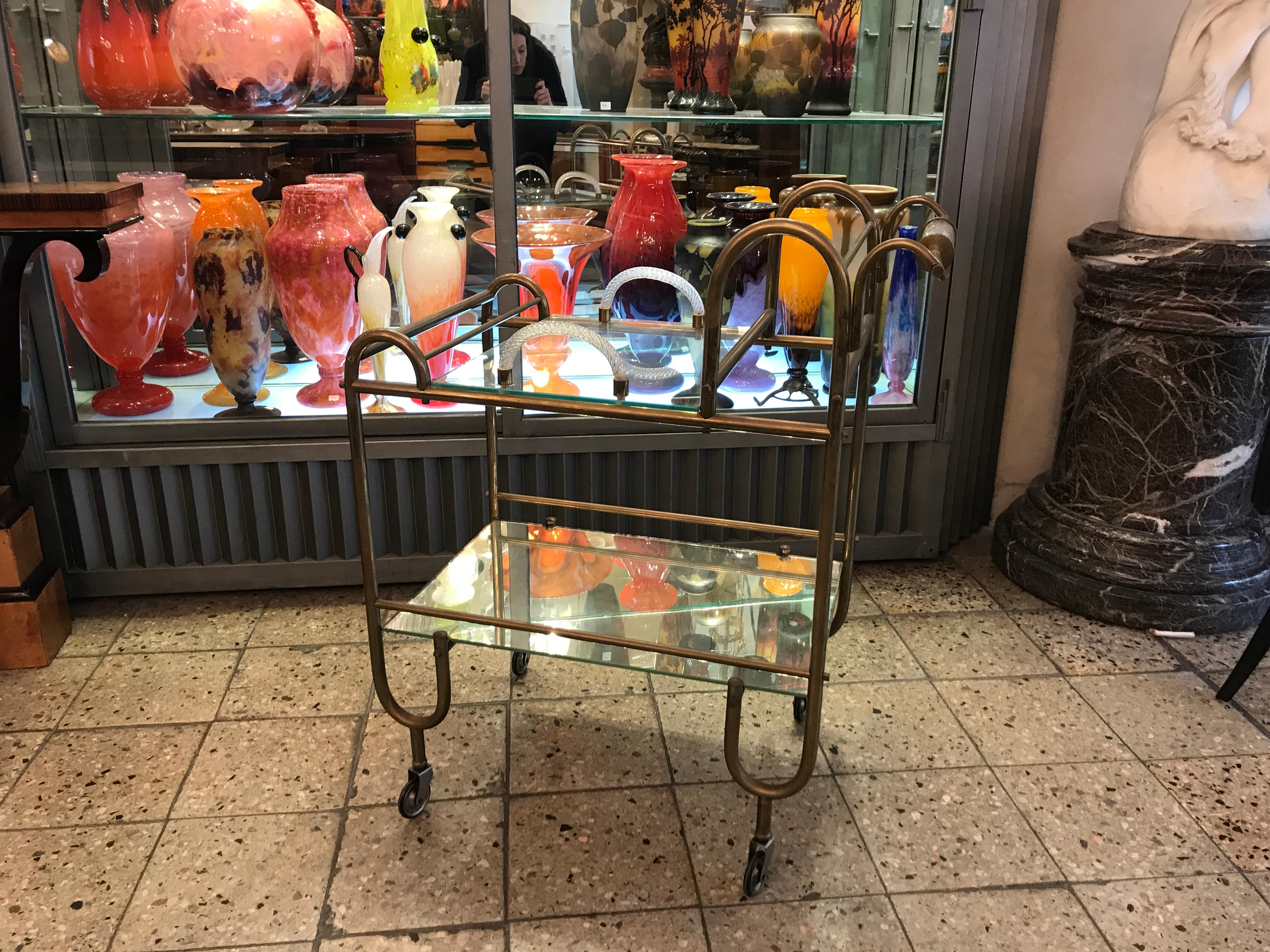 Français Bar en bronze, Murano, miroir et verre style Art déco, France en vente
