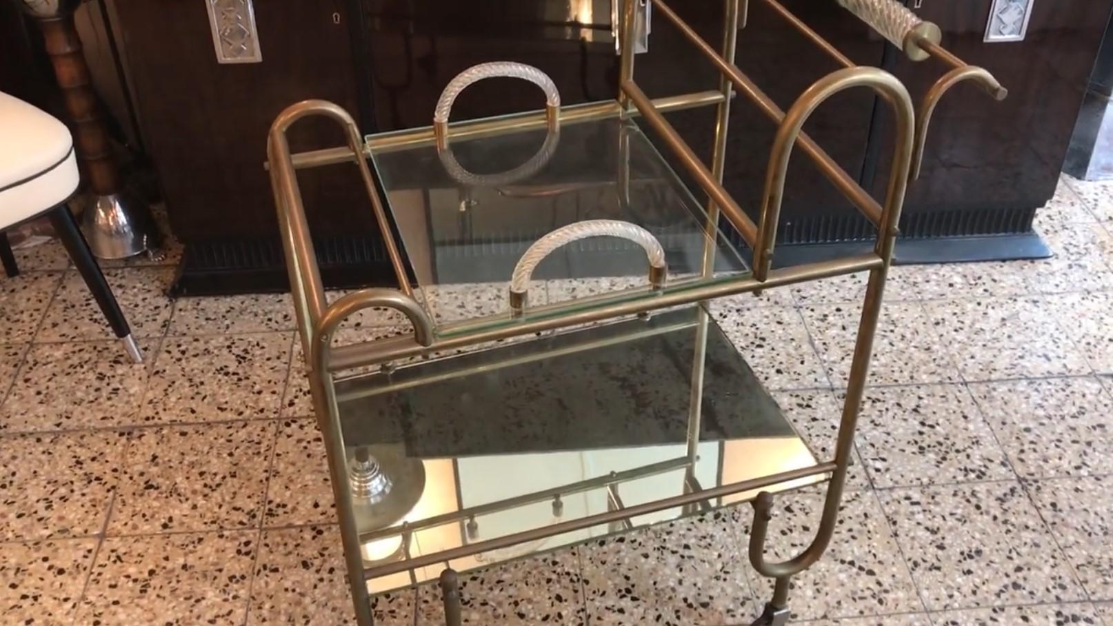 Milieu du XXe siècle Bar en bronze, Murano, miroir et verre style Art déco, France en vente