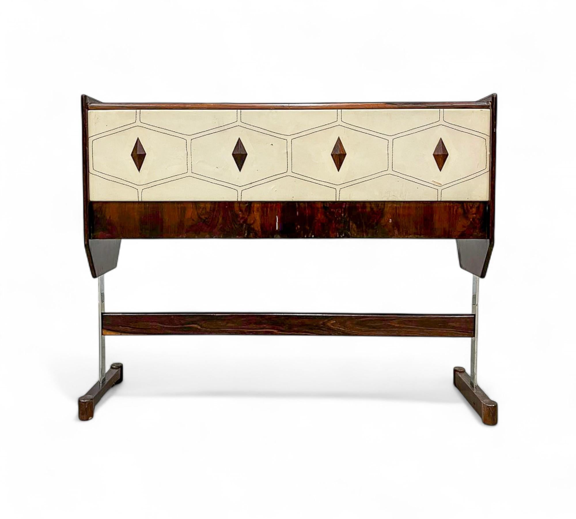 Barra de bar en madera dura y metal de Novo Rumo, c.1960 en venta 2