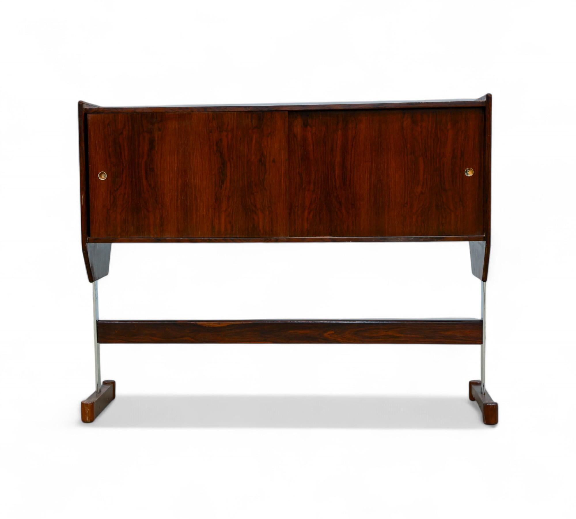 Barra de bar en madera dura y metal de Novo Rumo, c.1960 Carpintería en venta