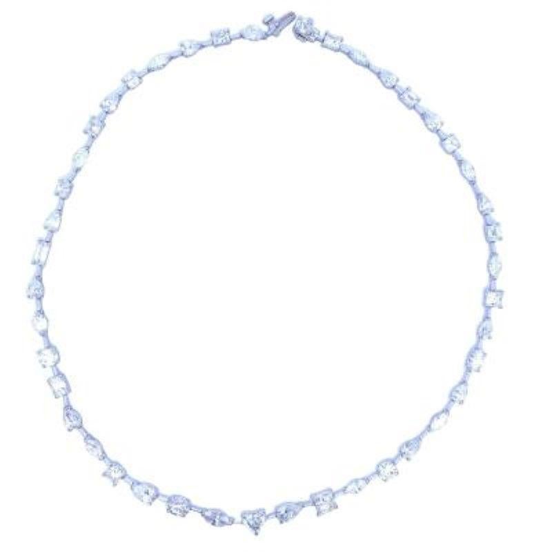Bar-Halskette aus Platin mit 43 Diamanten in verschiedenen Formen (Moderne) im Angebot