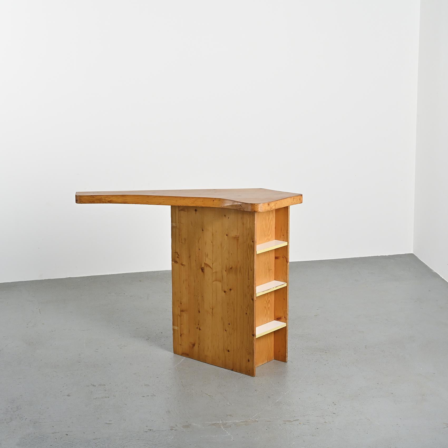 French Bar par Charlotte Perriand, Résidence Aiguille Rouge, Arc 2000, circa 1979 For Sale