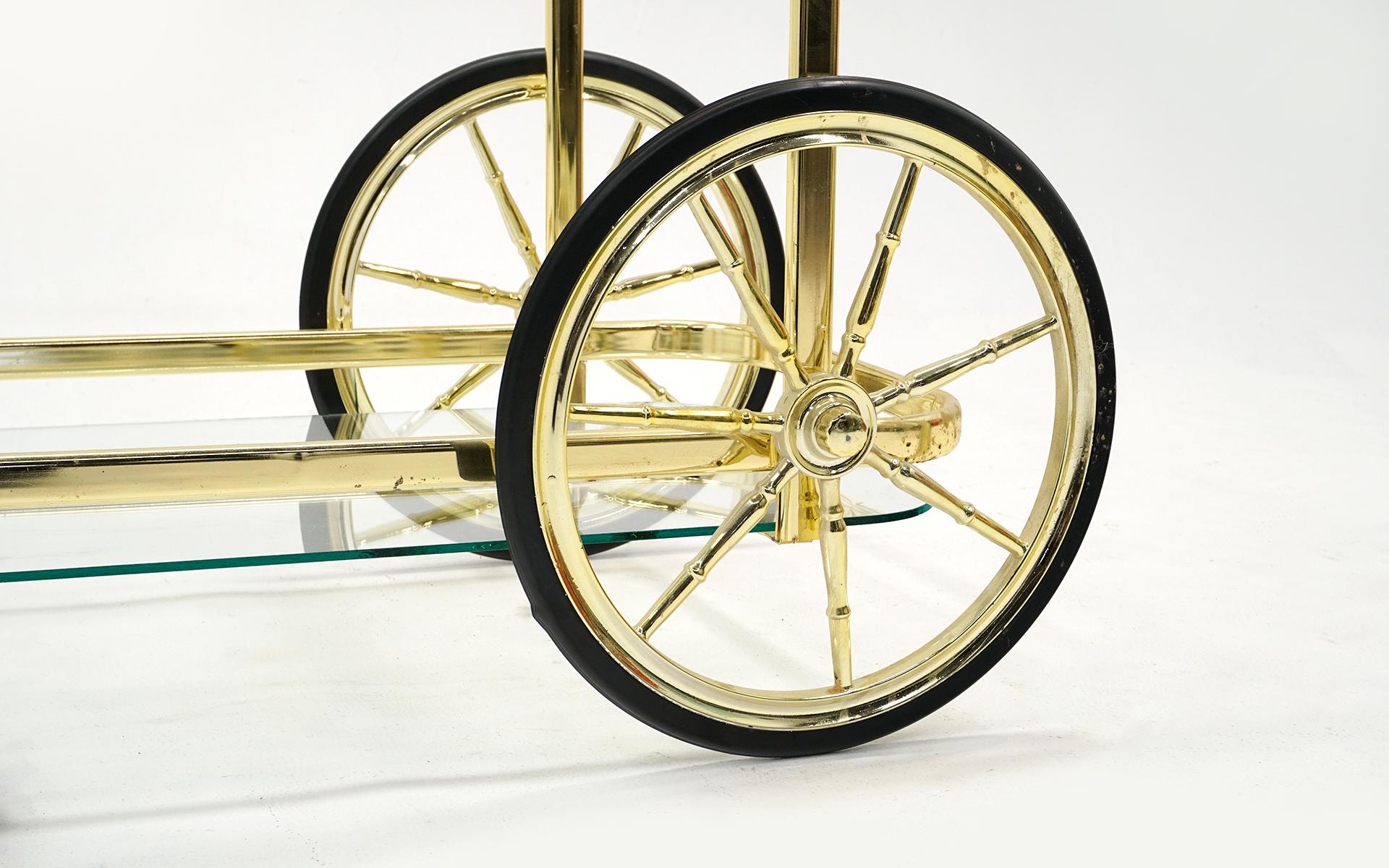 Bar / Serving Cart in Brass and Glass, 1970s For Sale 2