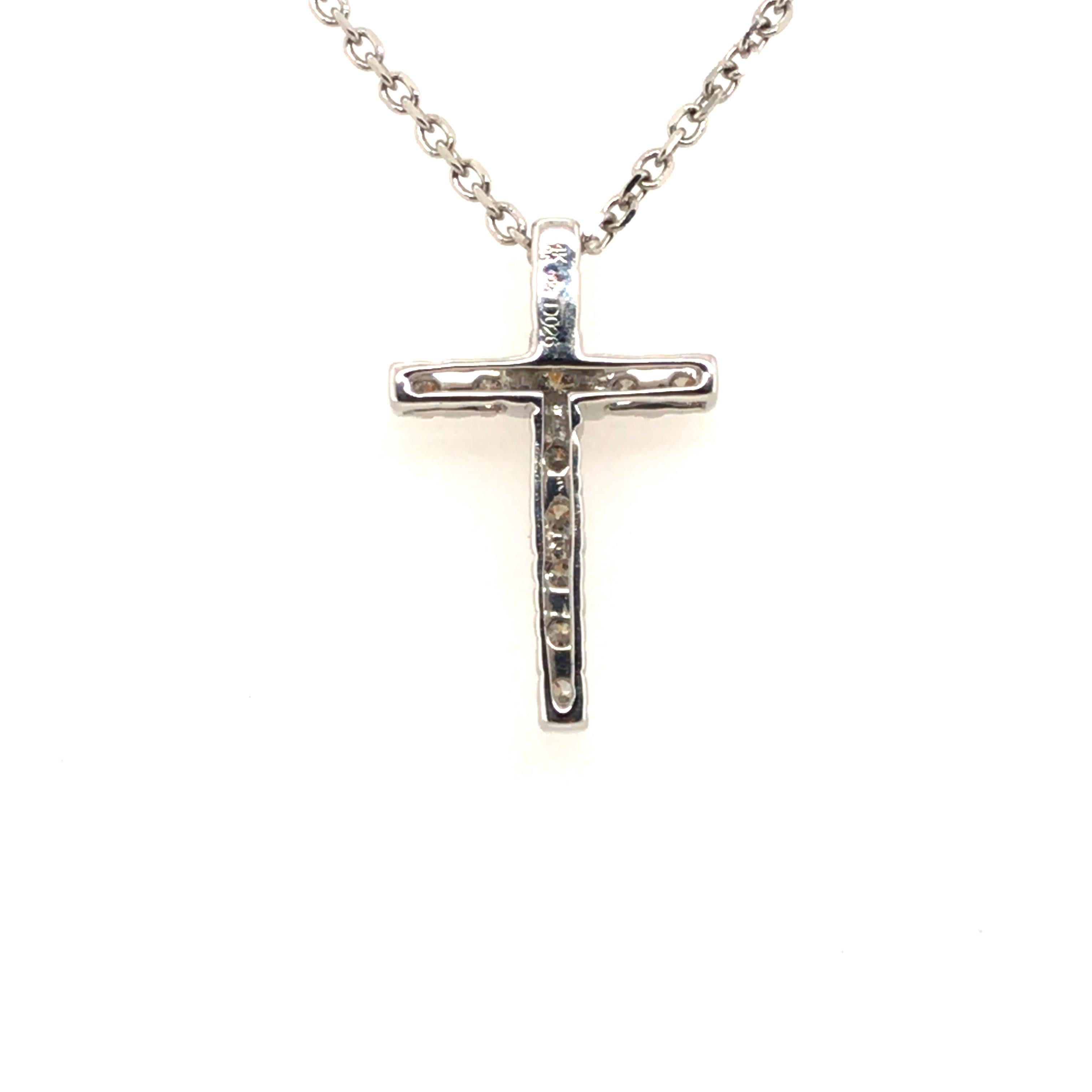 Bar-Set Cross Pendant In New Condition For Sale In New York, NY