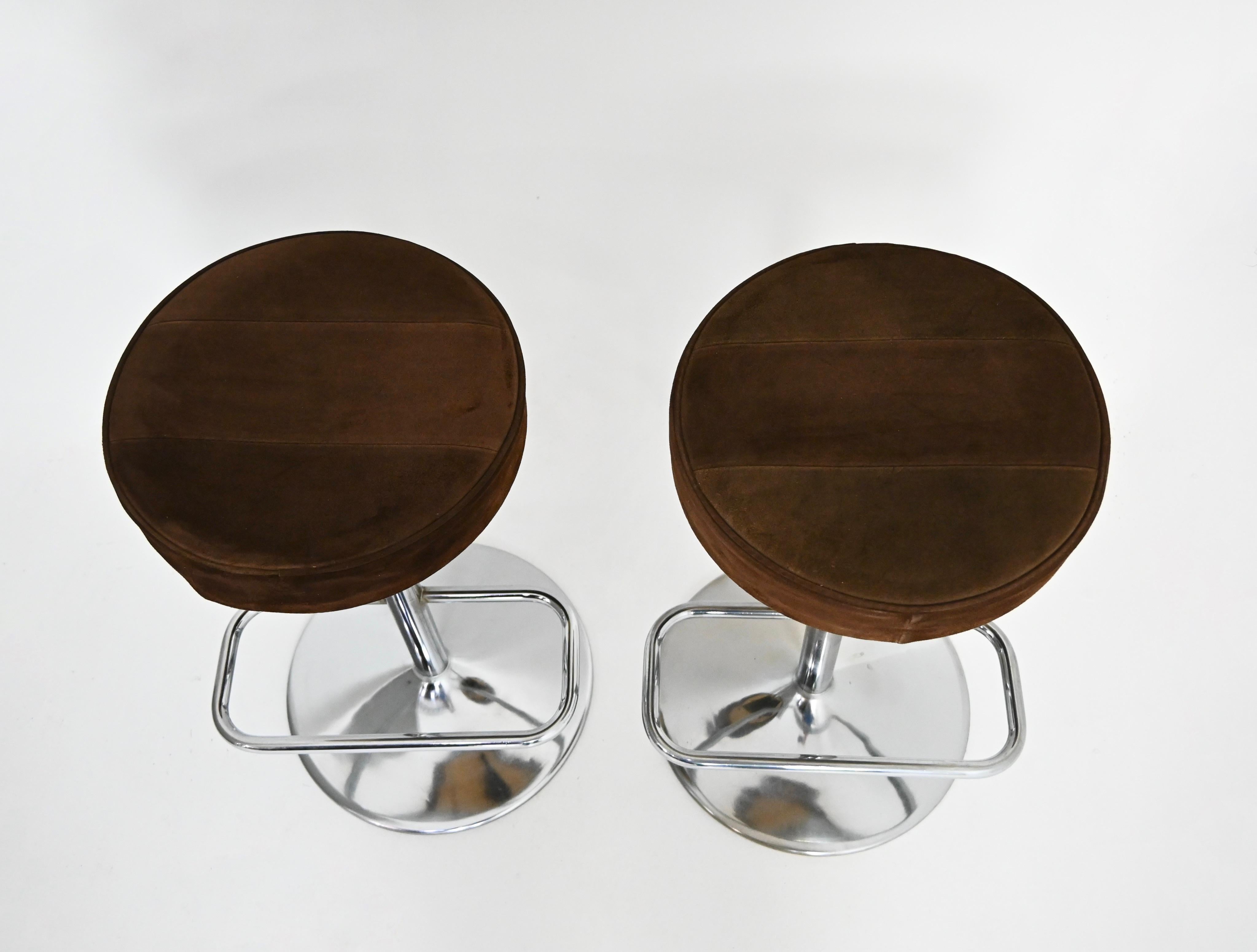 Ensemble de bar avec 2 tabourets attribué à Willy Rizzo, 1970 en vente 9