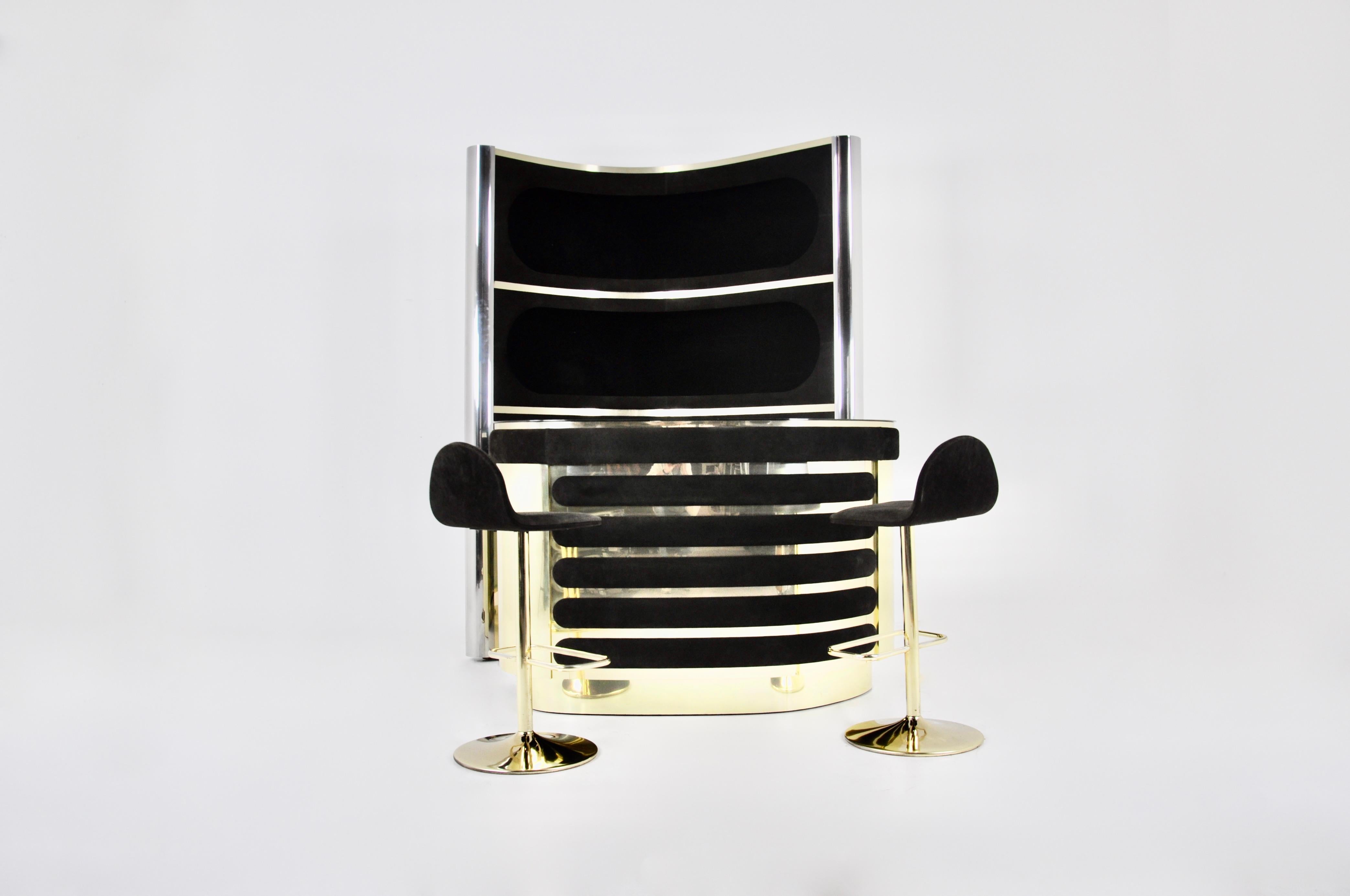 Mid-Century Modern Bar set with 2 stools in the style of Willy Rizzo, 1970s For Sale