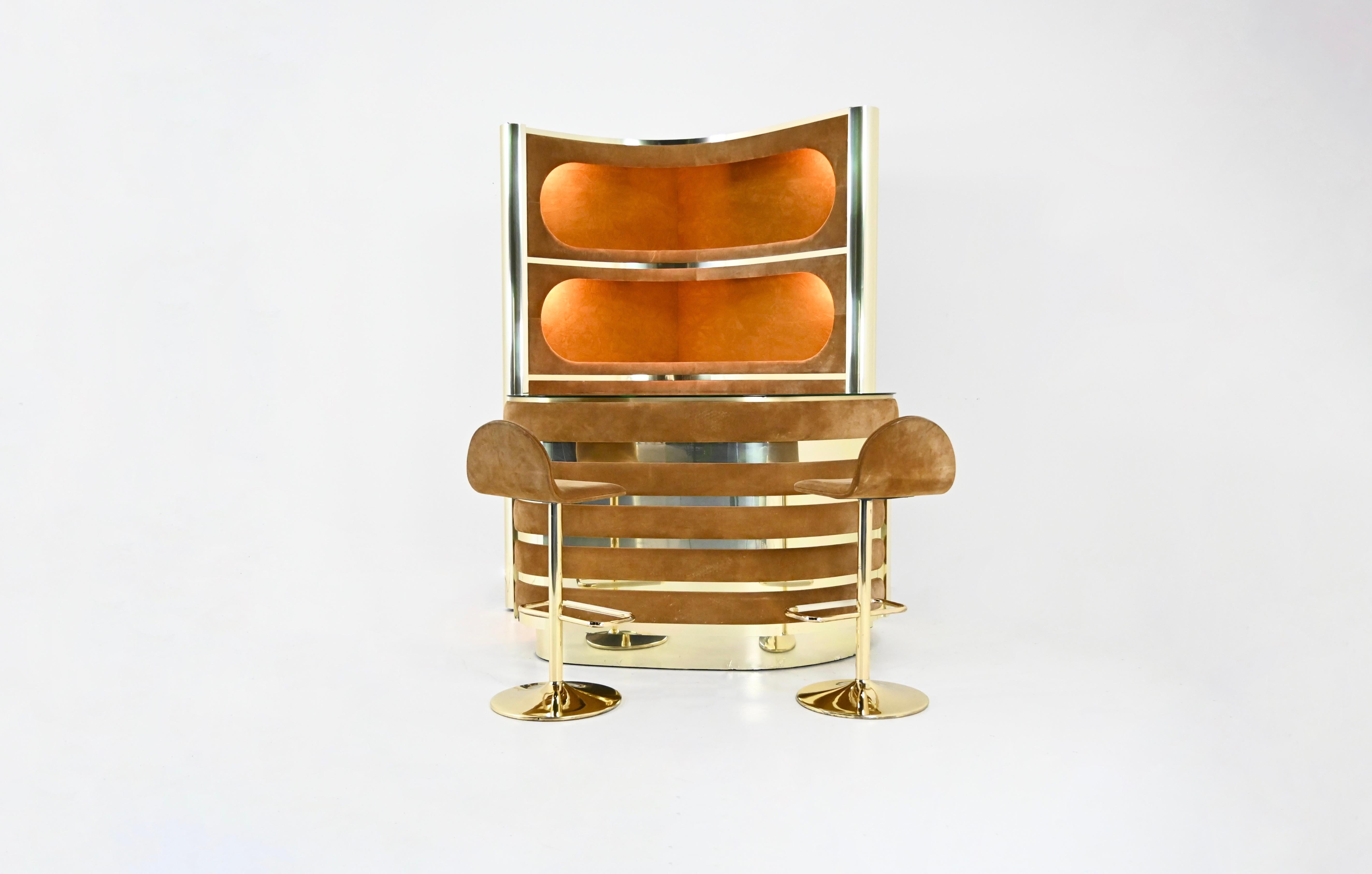 Italian Bar set with 2 stools attributed to Willy Rizzo, 1970s For Sale