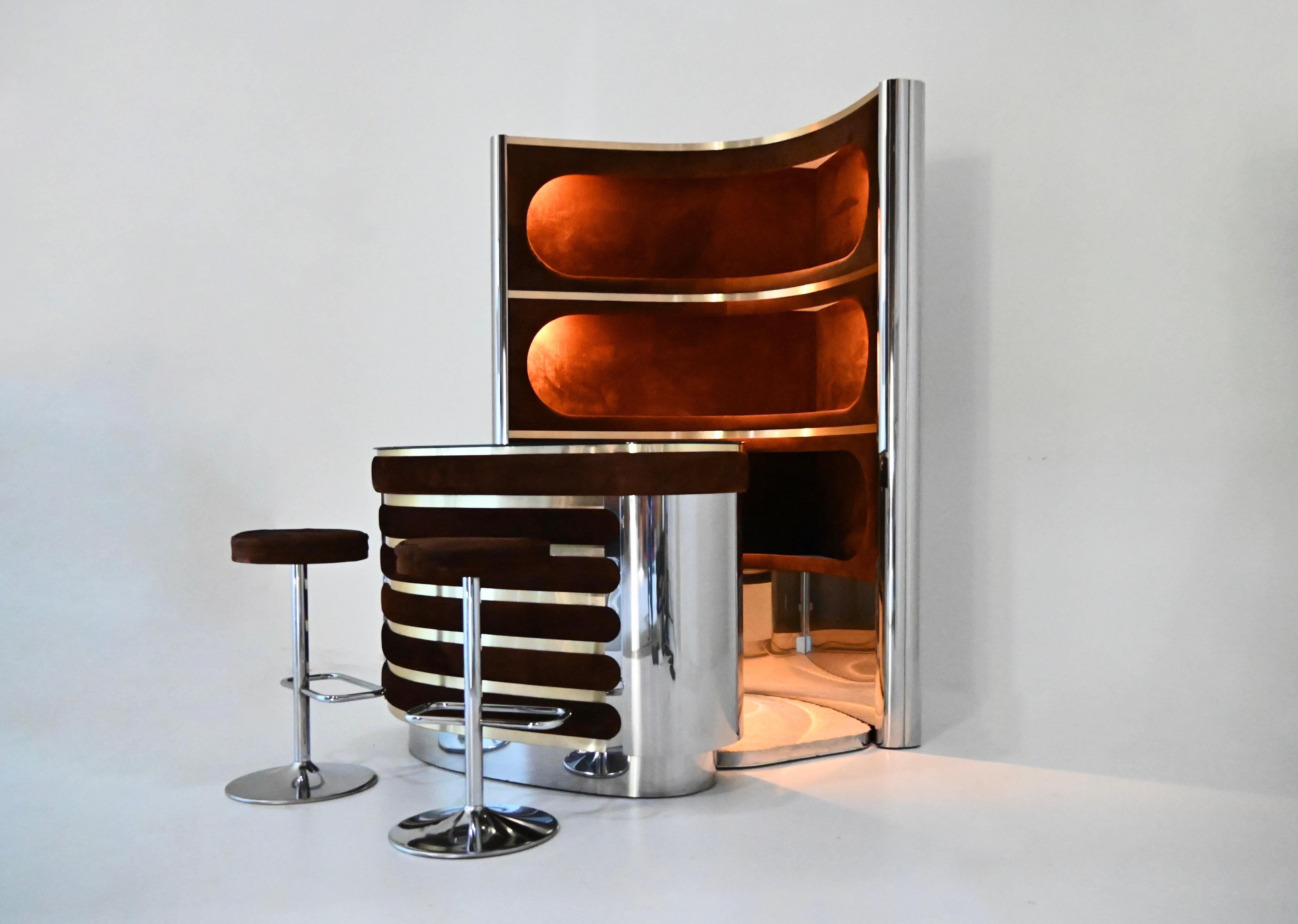 Ensemble de bar avec 2 tabourets attribué à Willy Rizzo, 1970 Bon état - En vente à bruxelles, BE